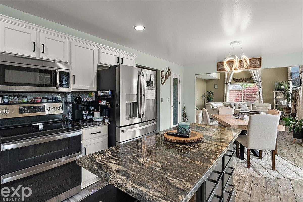 47645 Burlingame Drive, New Baltimore, MI 48047 — Photo 41