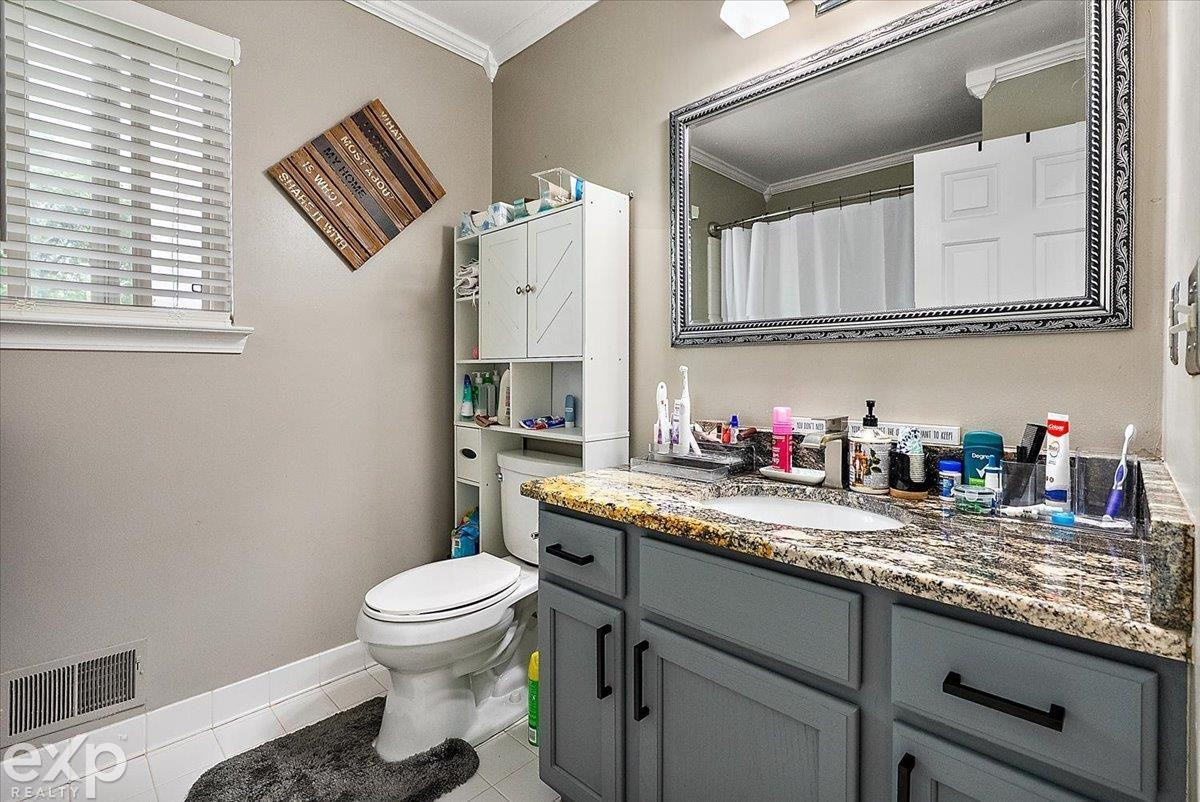 47645 Burlingame Drive, New Baltimore, MI 48047 — Photo 56