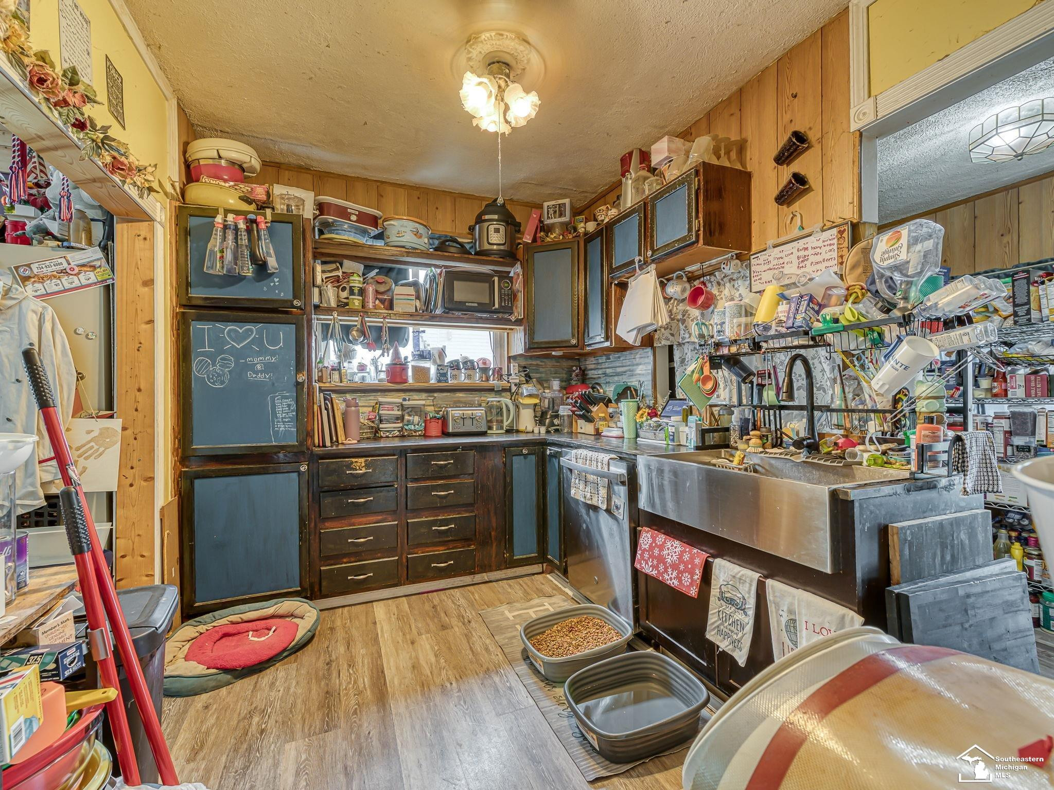 857 Plum Street, Wyandotte, MI 48192 — Photo 11