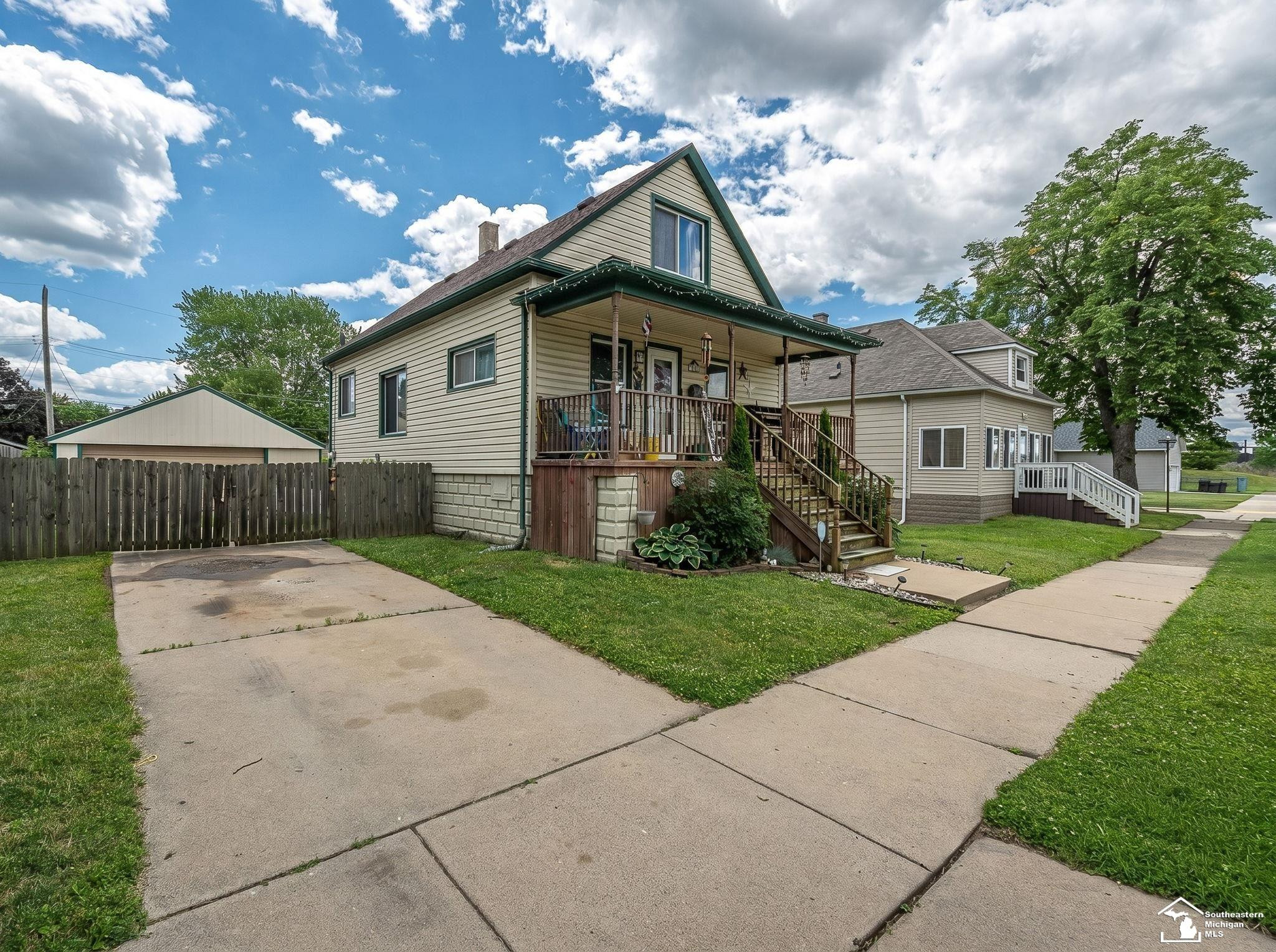 857 Plum Street, Wyandotte, MI 48192 — Photo 24