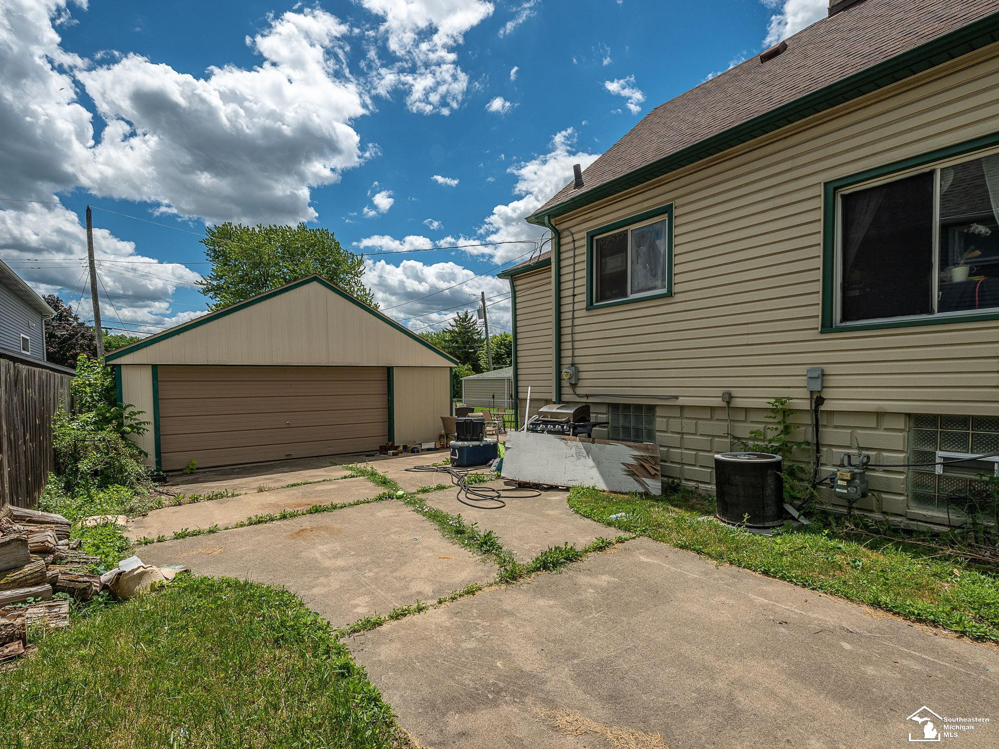 857 Plum Street, Wyandotte, MI 48192 — Photo 26