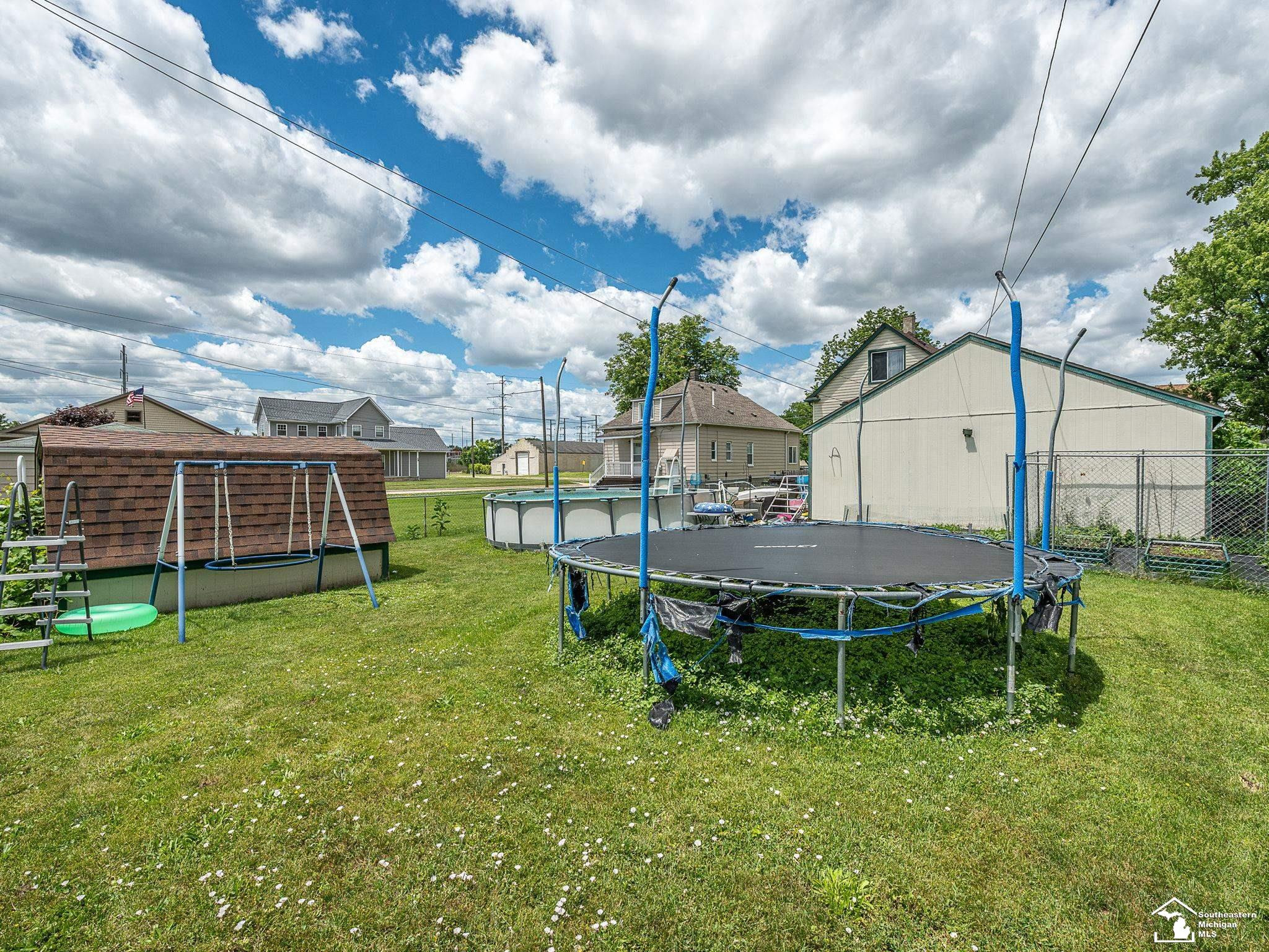 857 Plum Street, Wyandotte, MI 48192 — Photo 30
