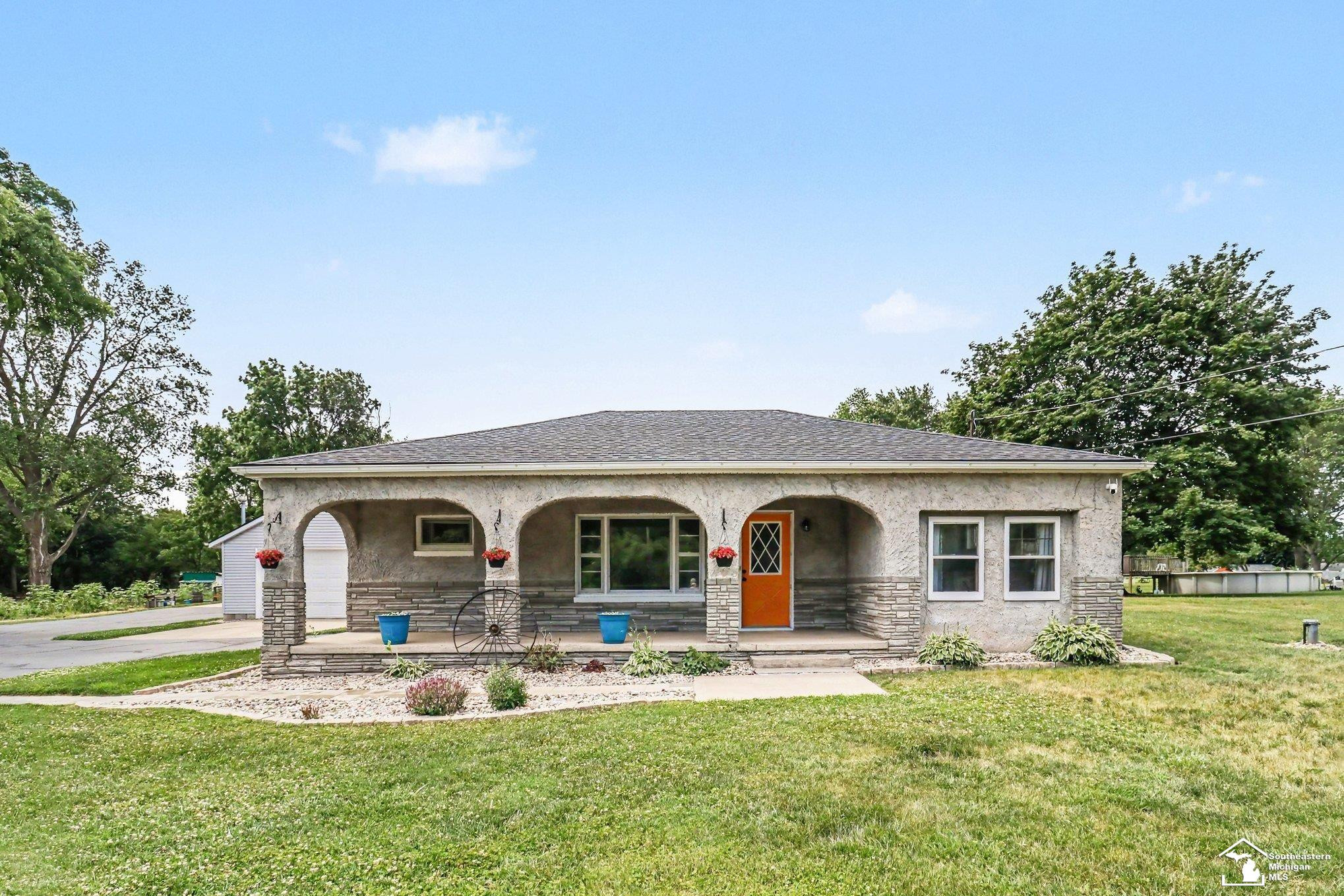 51 E Erie Road, Temperance, MI 48182 — Photo 2