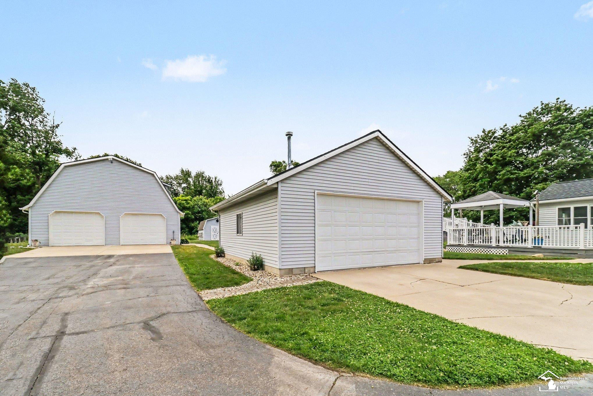 51 E Erie Road, Temperance, MI 48182 — Photo 16