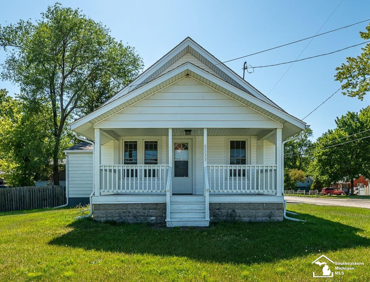 8237 Lewis Avenue, Temperance, MI 48182 — Photo 5