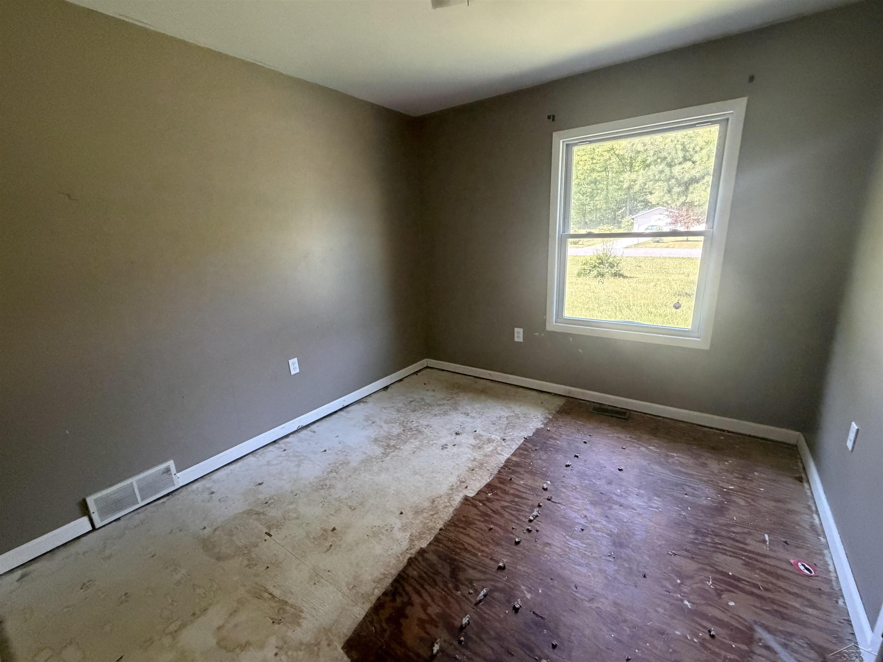 9881 Meadow Lane, Farwell, MI 48642 — Photo 11
