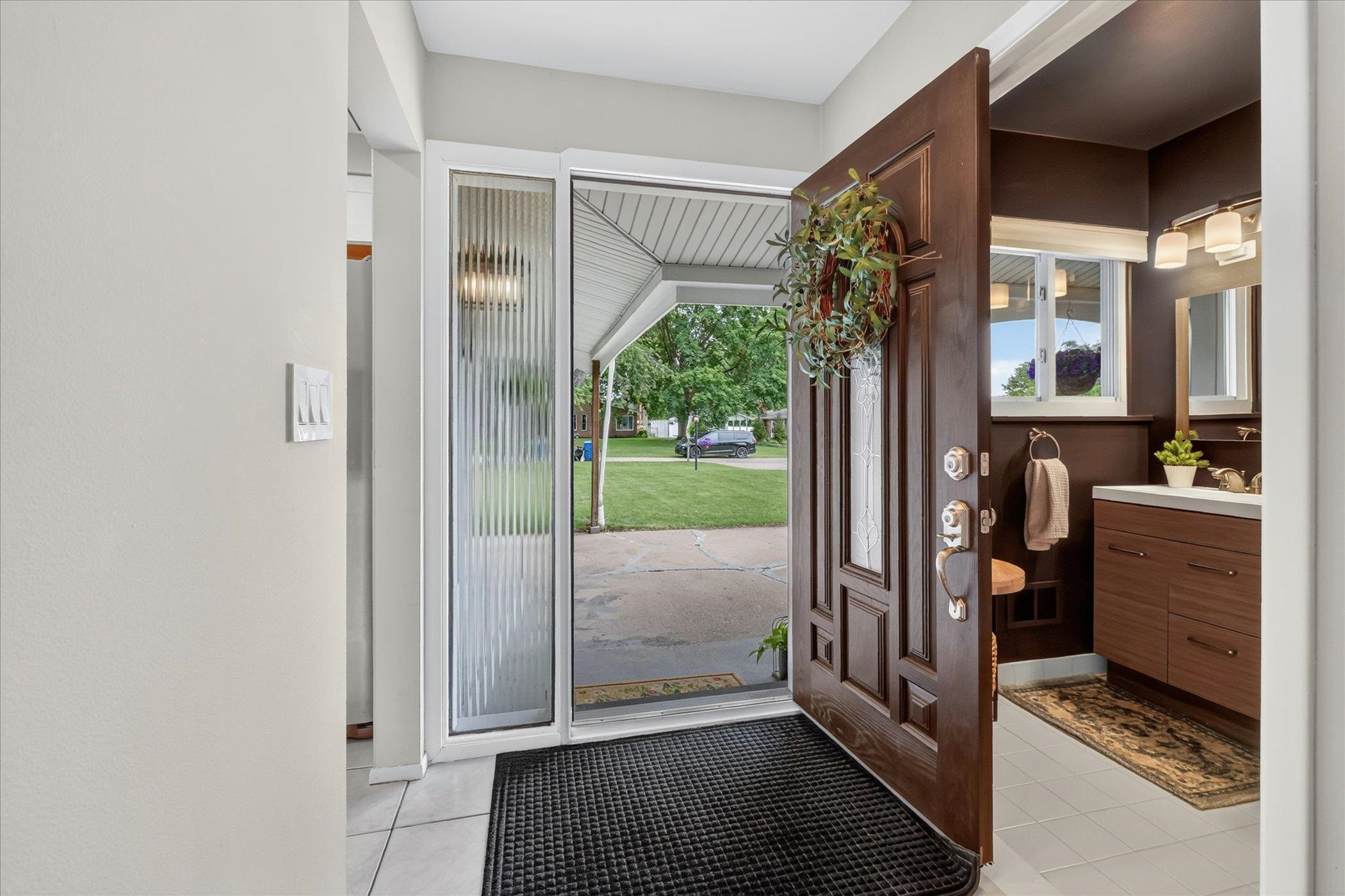 5845 OLYMPIC Parkway, Waterford, MI 48329 — Photo 6