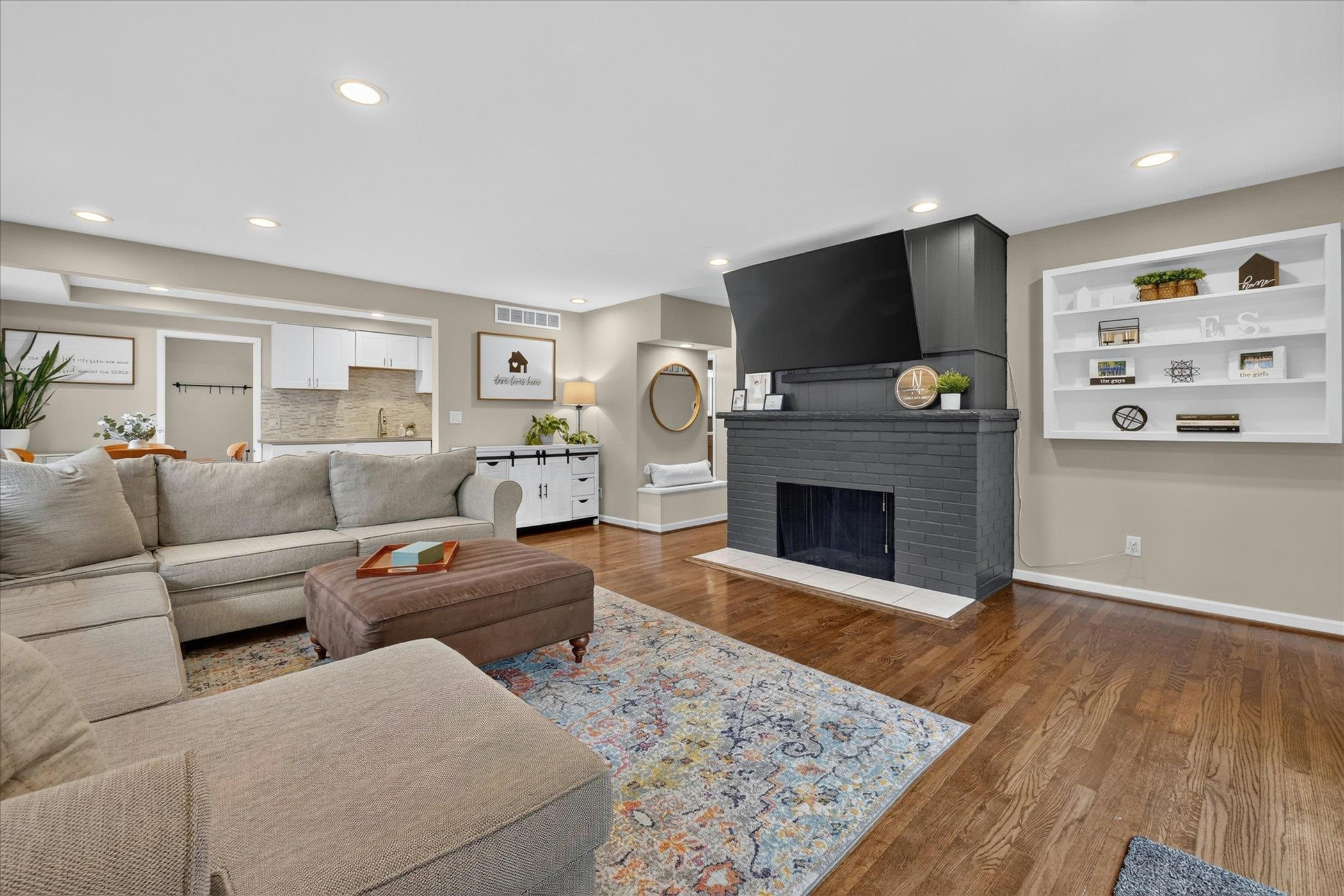 5845 OLYMPIC Parkway, Waterford, MI 48329 — Photo 9