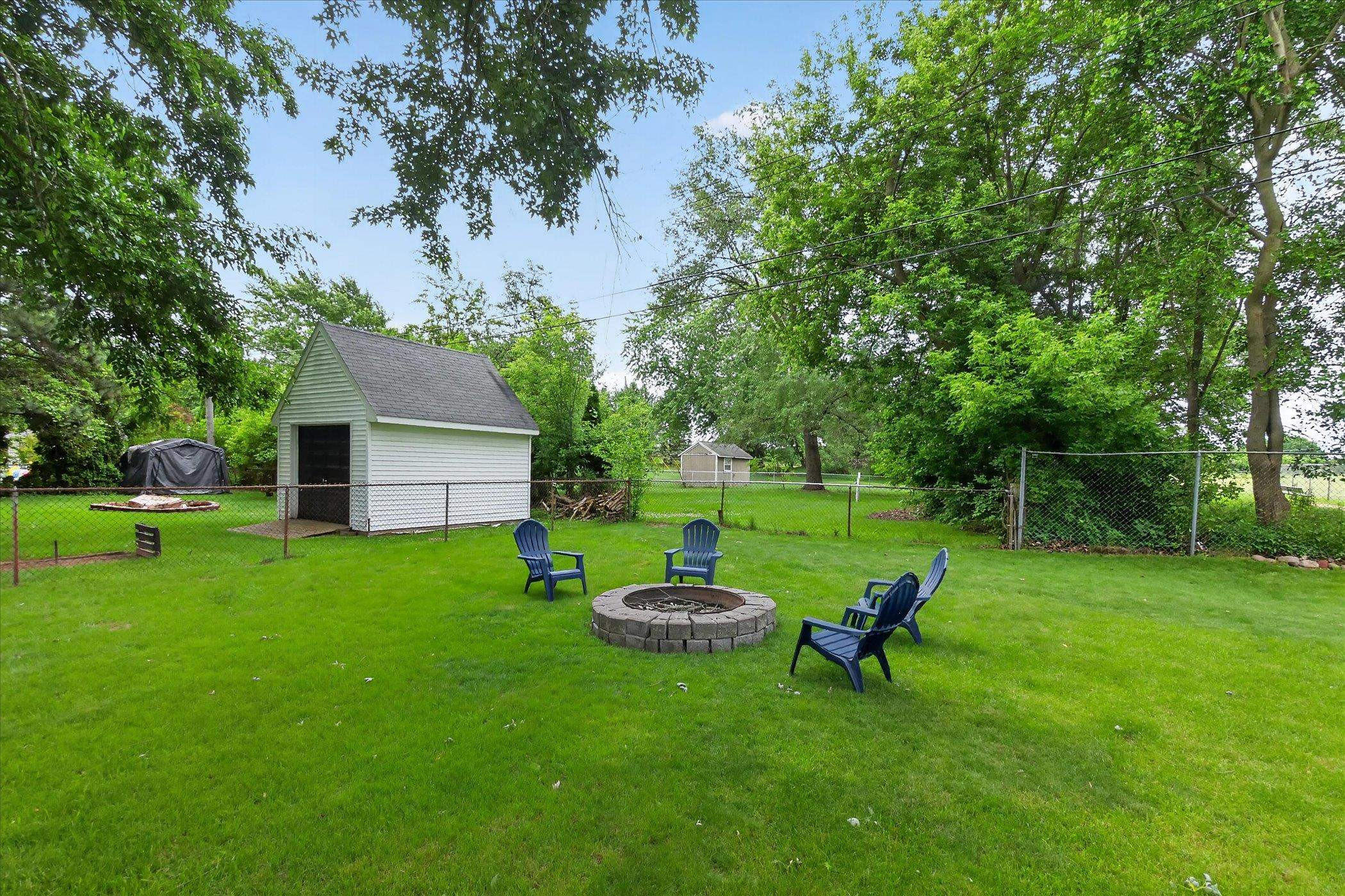 5845 OLYMPIC Parkway, Waterford, MI 48329 — Photo 44