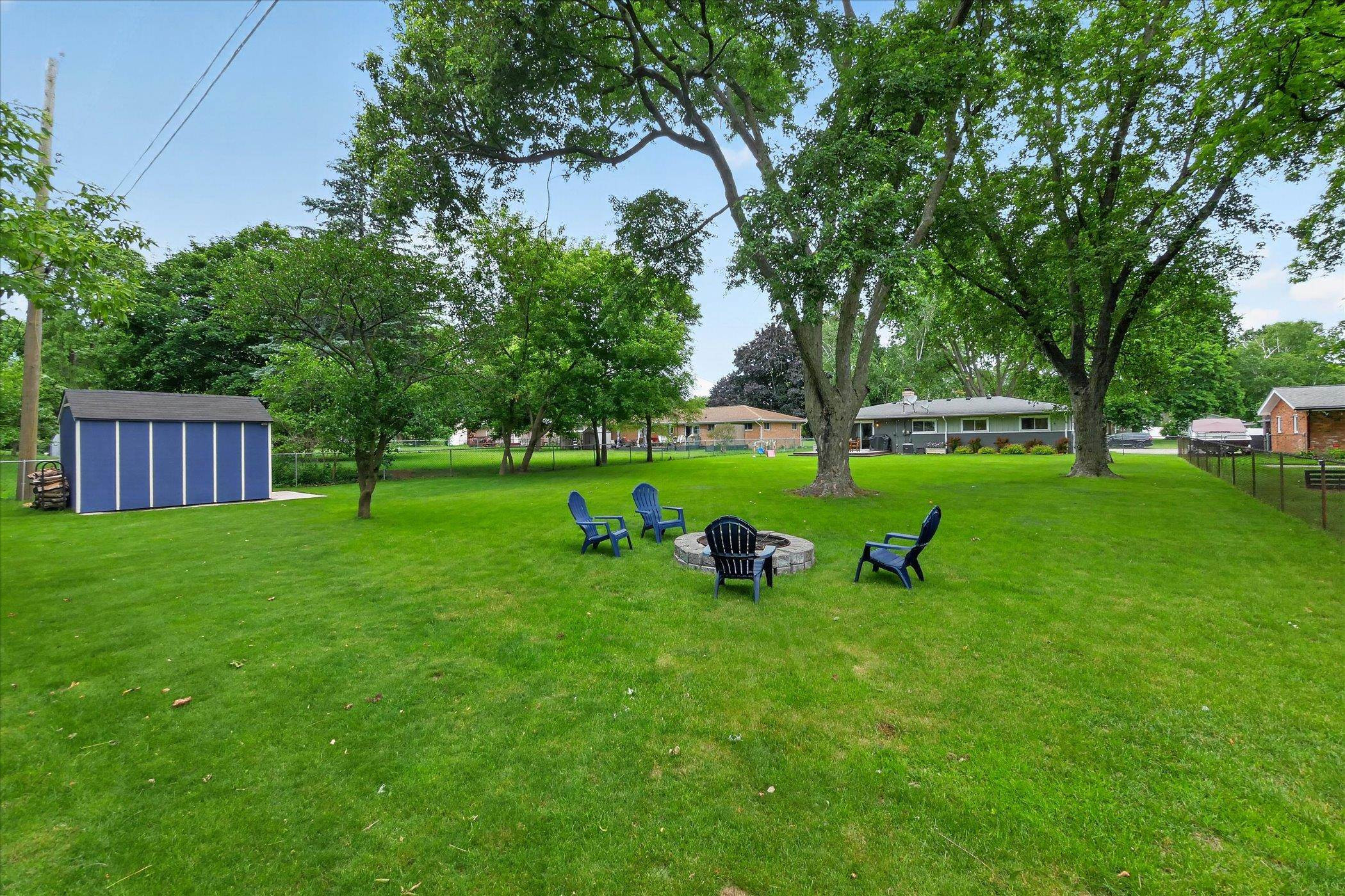 5845 OLYMPIC Parkway, Waterford, MI 48329 — Photo 45