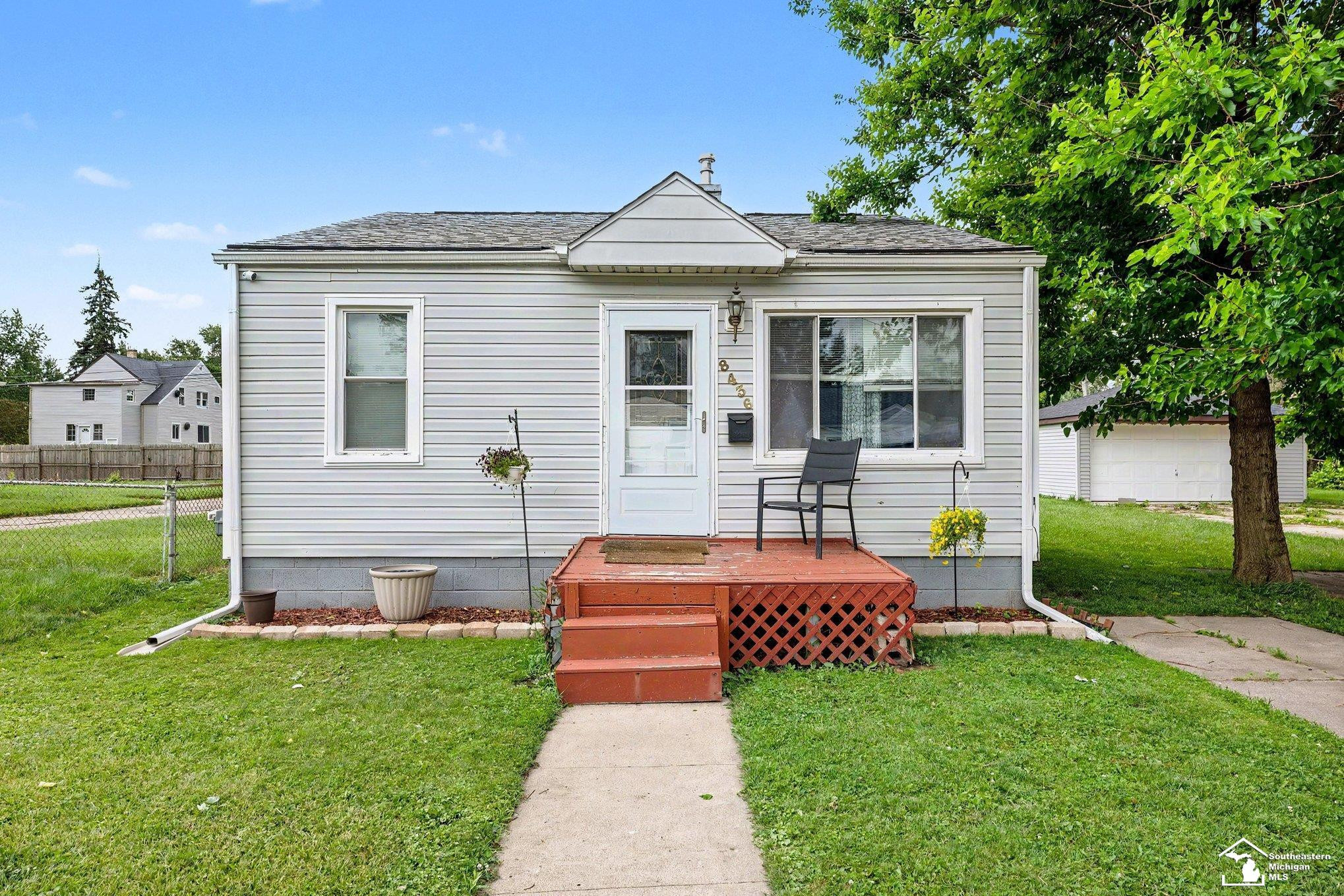 8436 Prospect Avenue, Warren, MI 48089 — front exterior