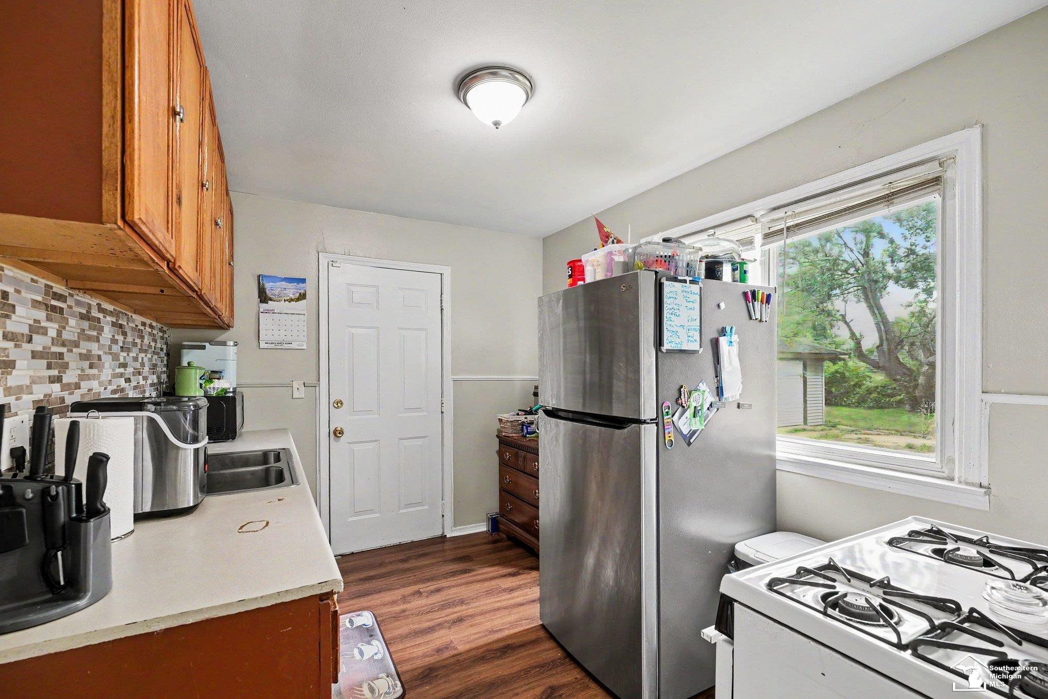 8436 Prospect Avenue, Warren, MI 48089 — Photo 6
