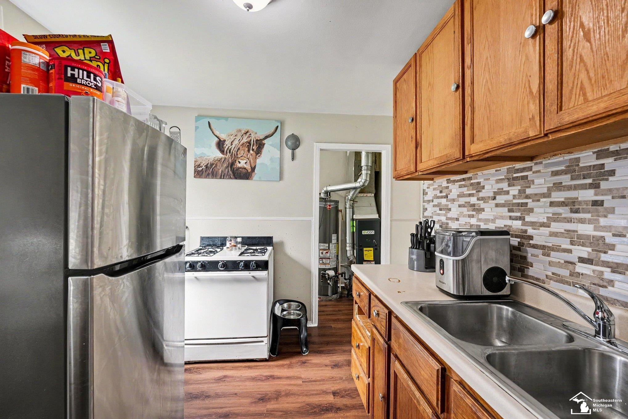 8436 Prospect Avenue, Warren, MI 48089 — Photo 8