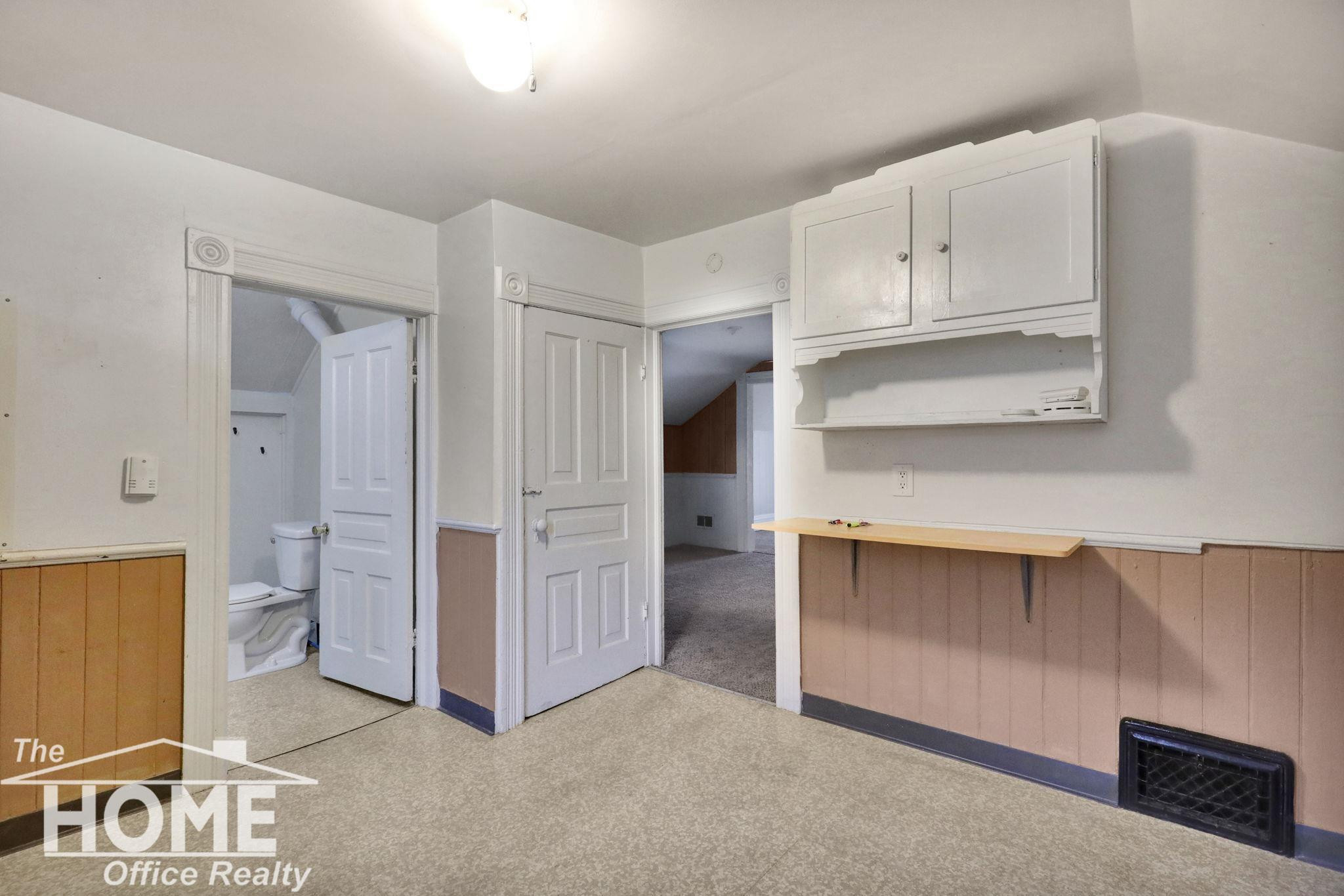 422 Clinton Street, Owosso, MI 48867 — Photo 6