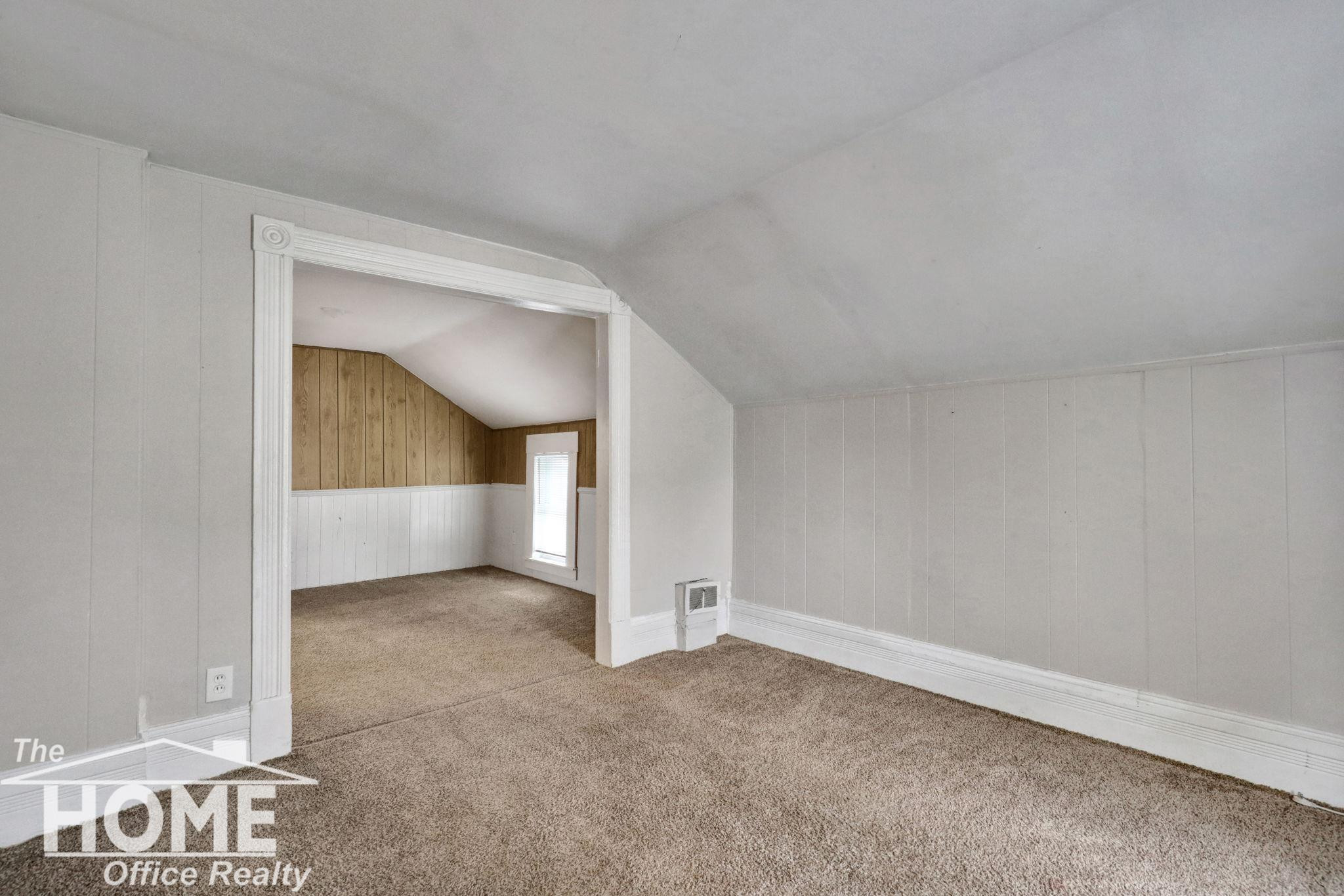 422 Clinton Street, Owosso, MI 48867 — Photo 8