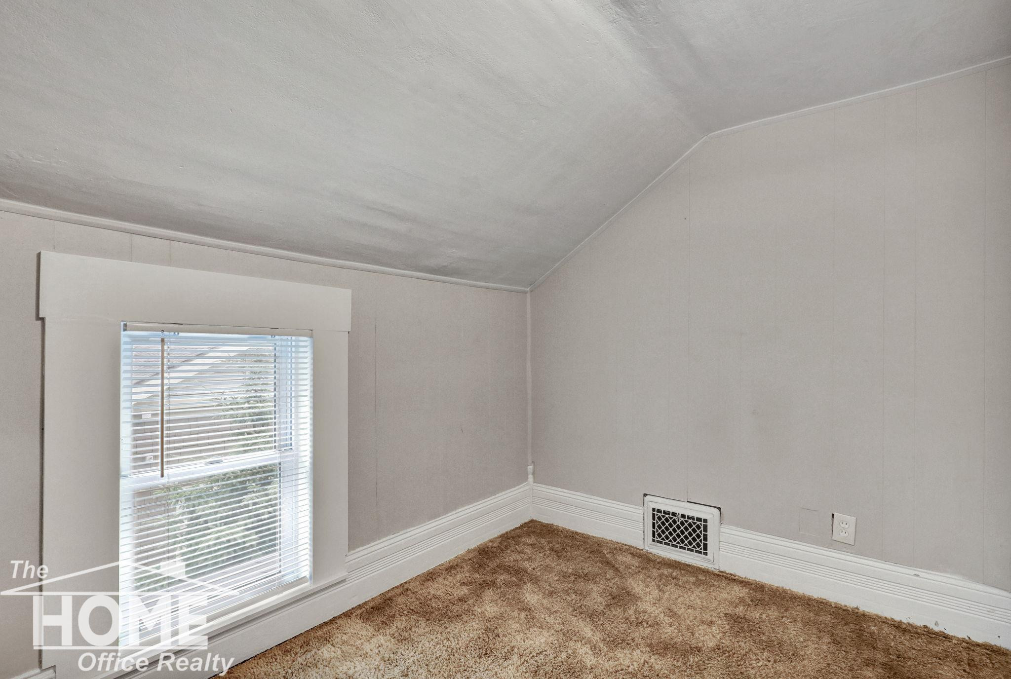 422 Clinton Street, Owosso, MI 48867 — Photo 10