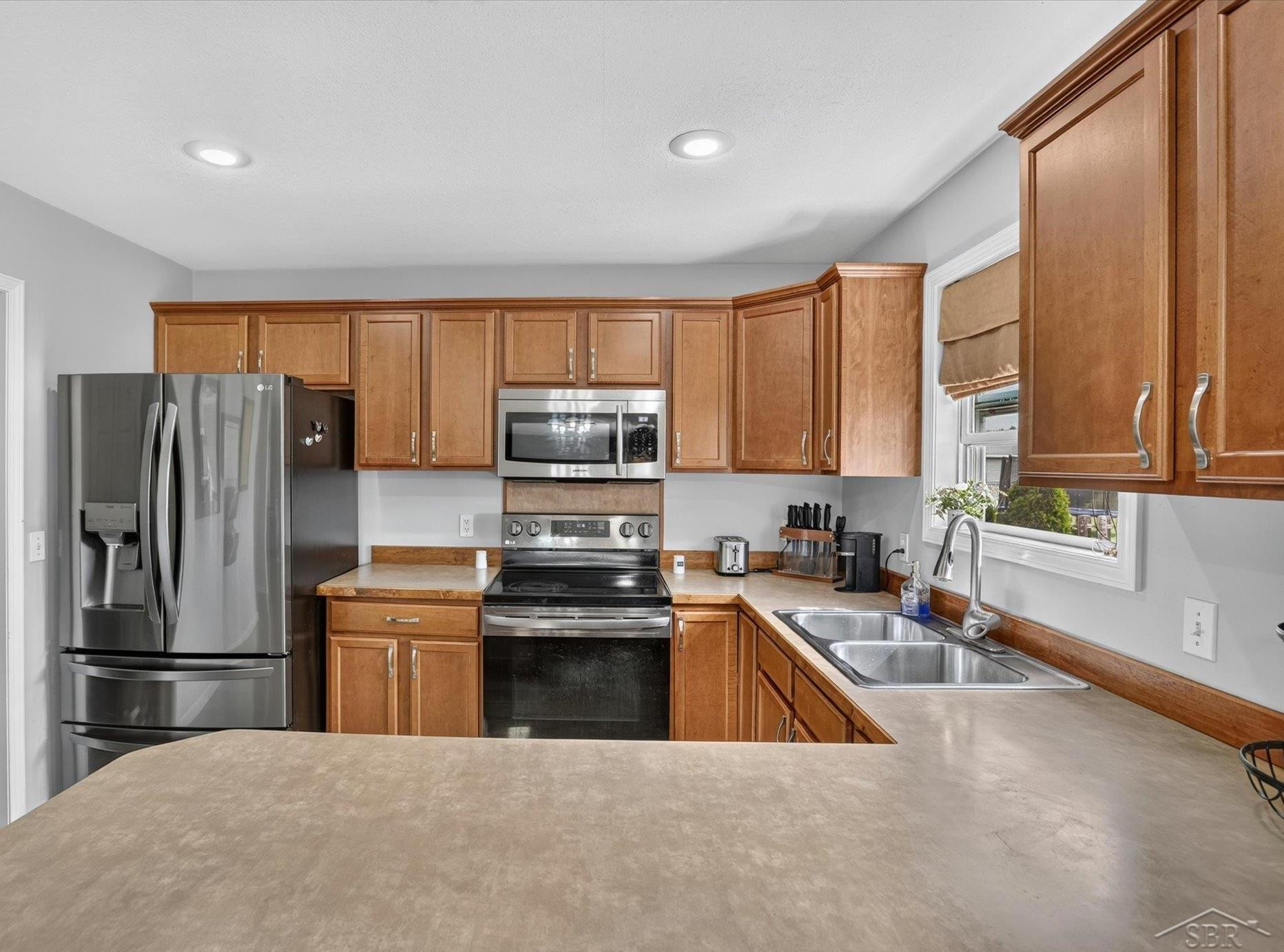 8914 Cottonwood Drive, Freeland, MI 48623 — Photo 13