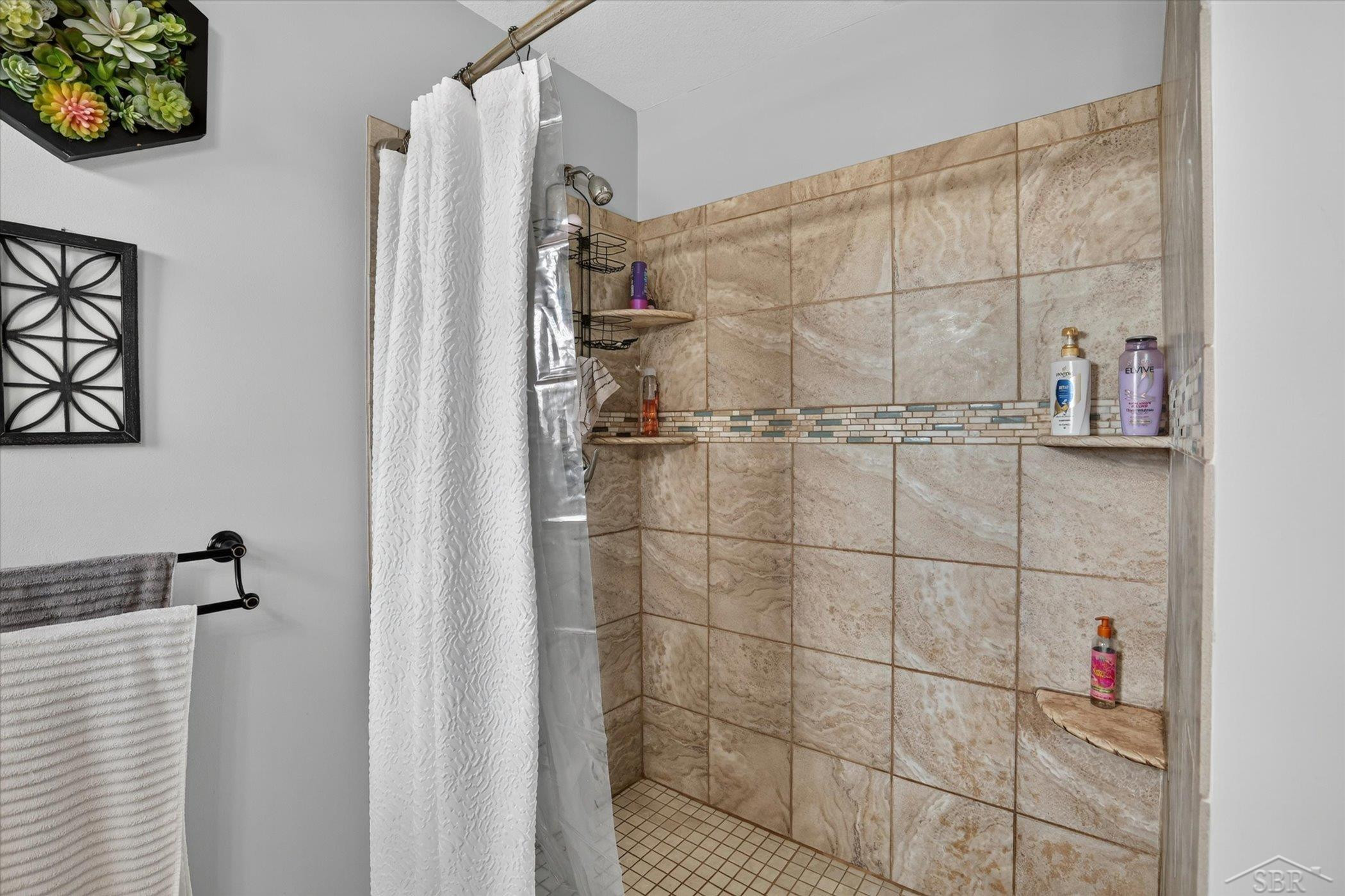 8914 Cottonwood Drive, Freeland, MI 48623 — Photo 21