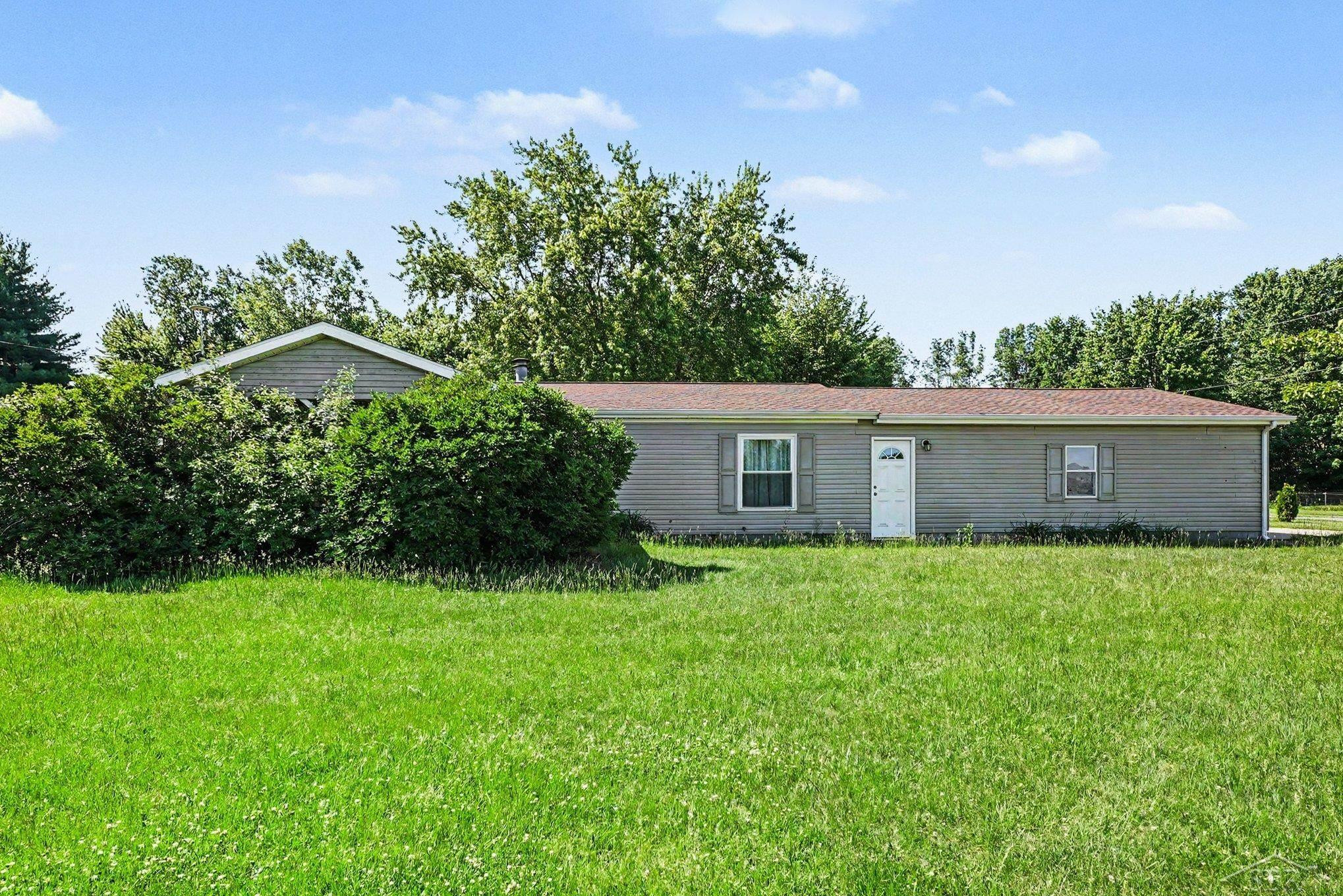 12725 Baldwin Drive, Chesaning, MI 48616 — Photo 2