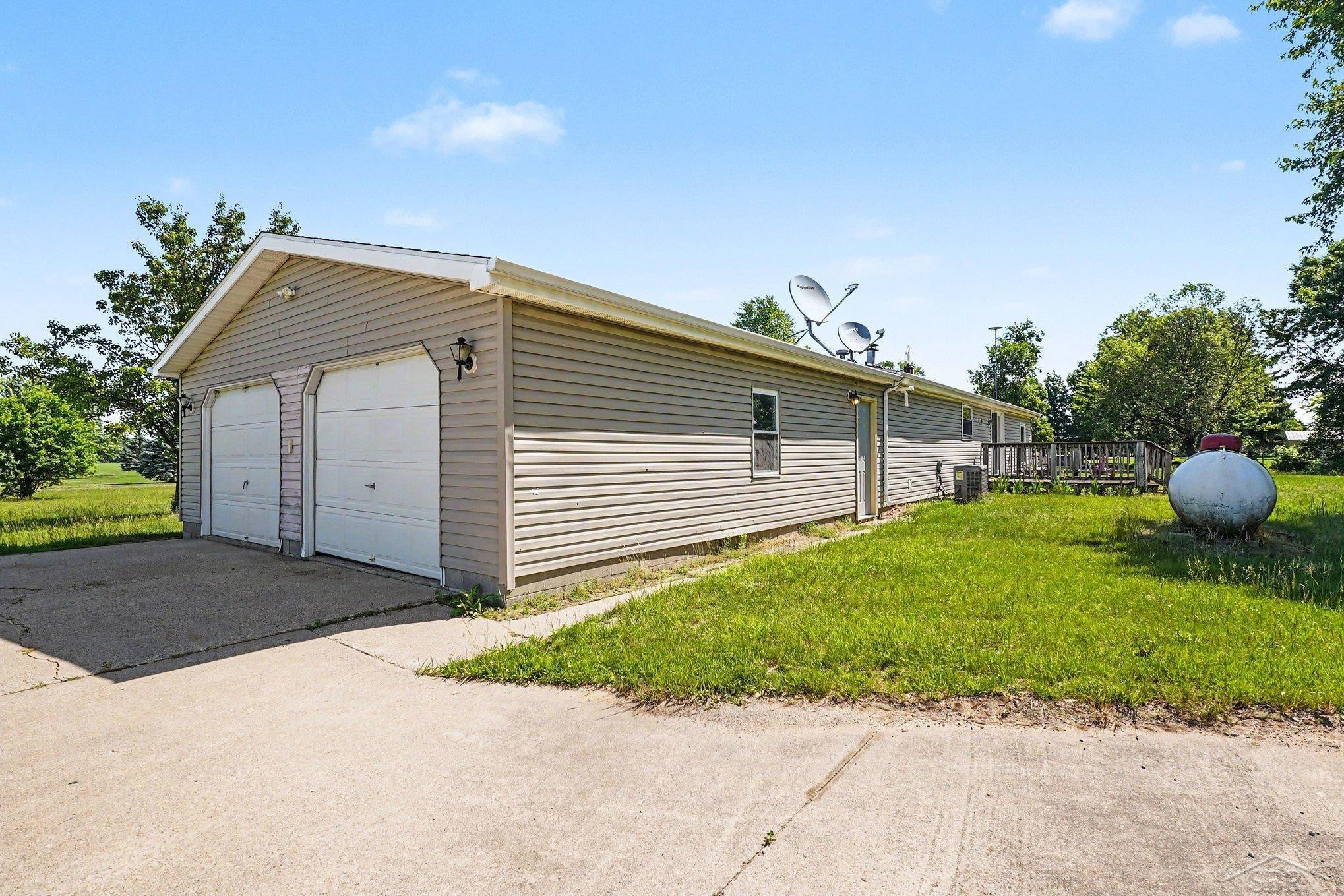 12725 Baldwin Drive, Chesaning, MI 48616 — Photo 22