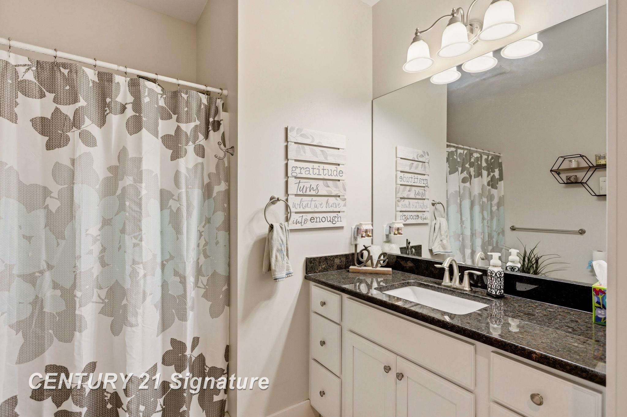 5178 Pebblestone Lane, Saginaw, MI 48603 — Photo 33