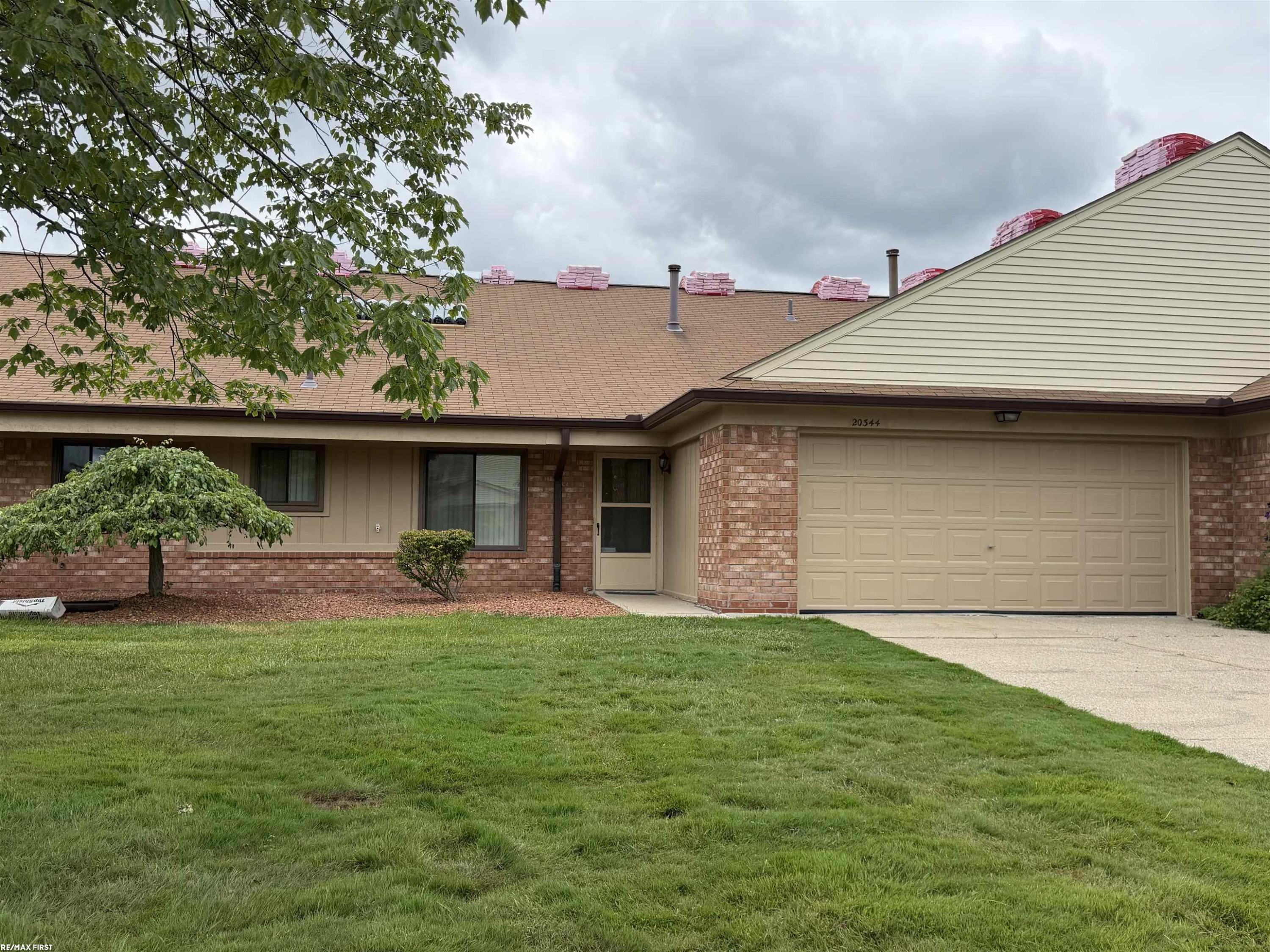20344 Majestic Boulevard, Clinton Twp, MI 48036