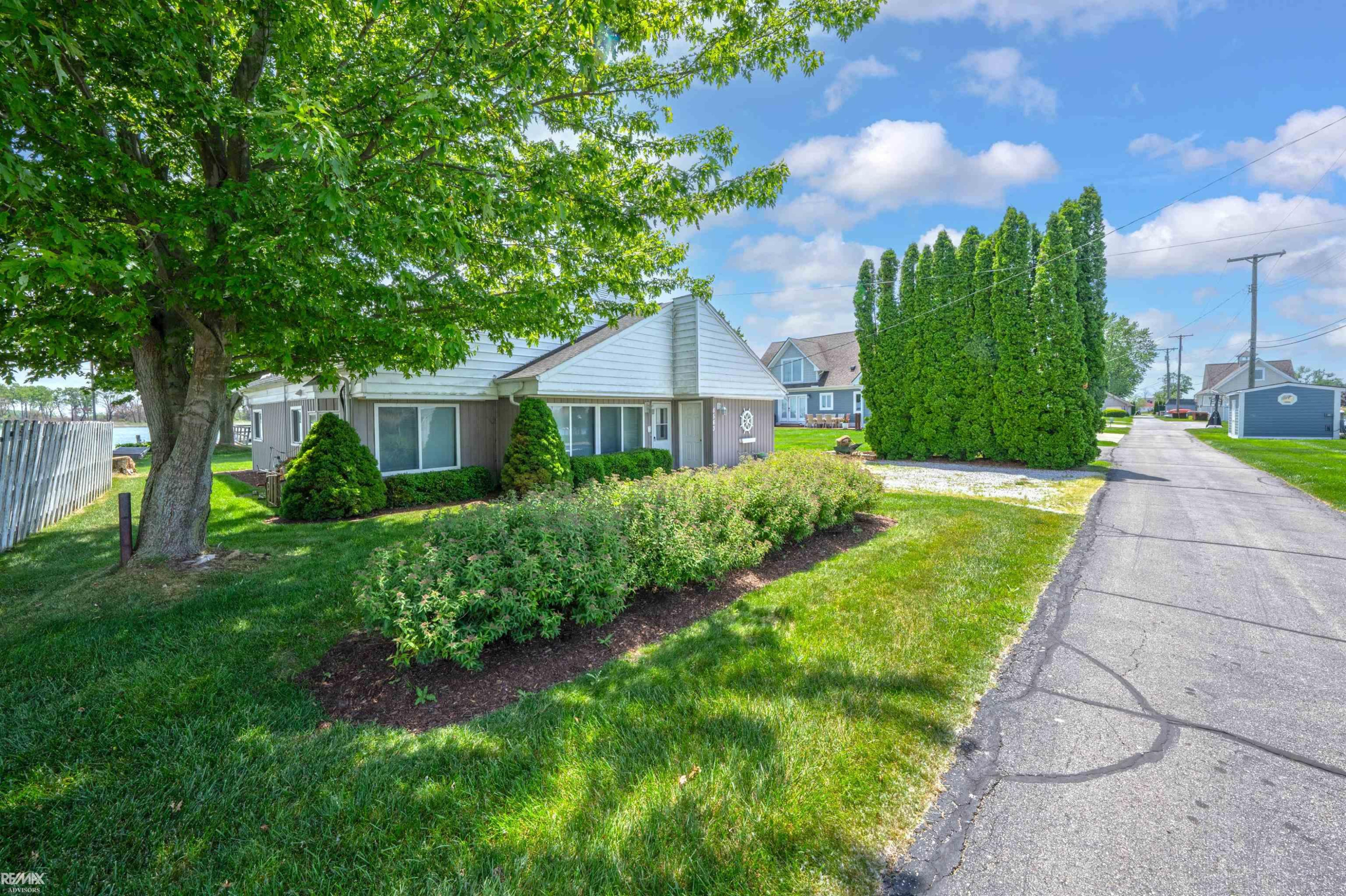 8563 South Channel Drive, MI 48028 — Photo 38