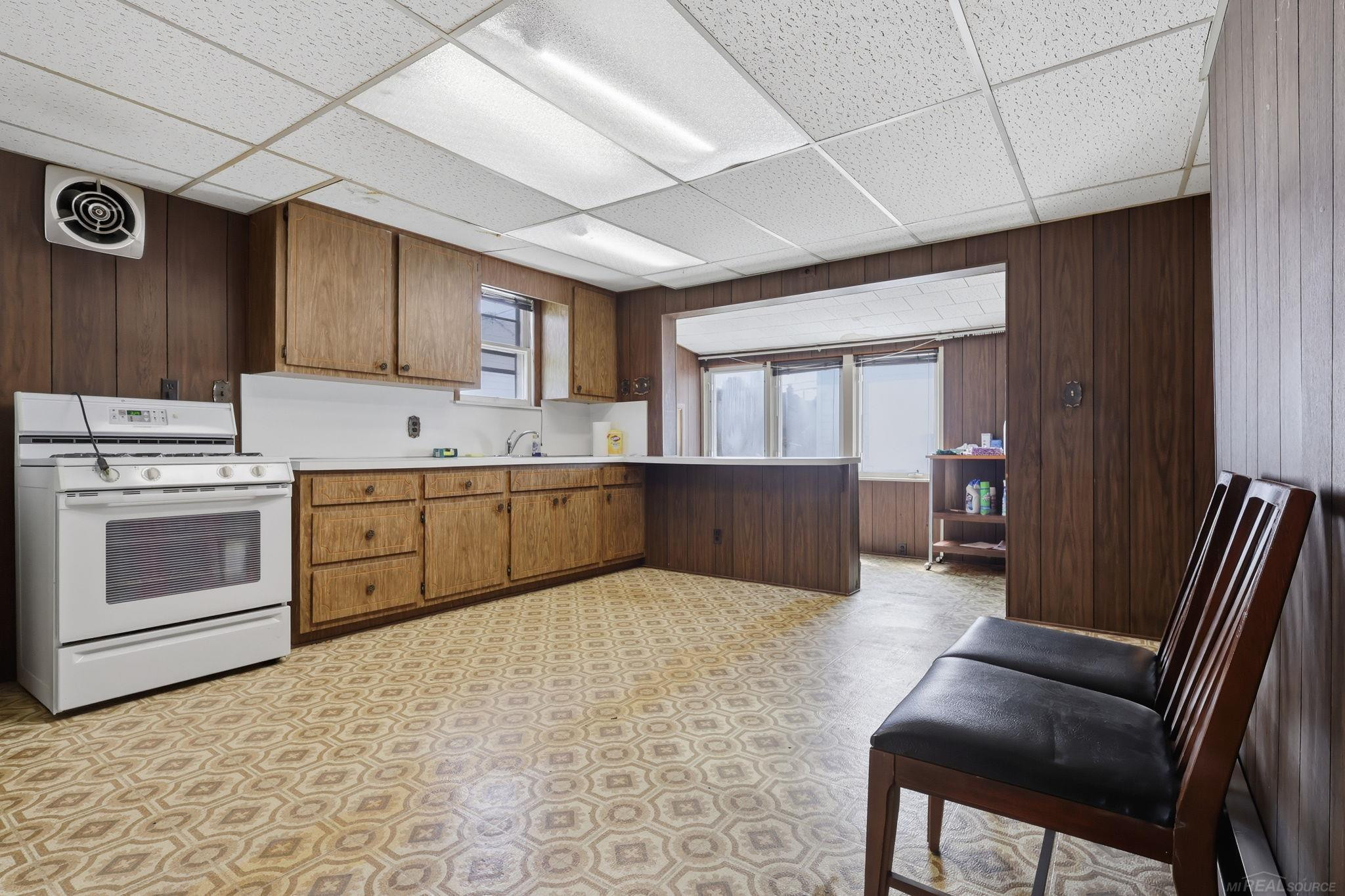 26800 Koerber Street, Saint Clair Shores, MI 48081 — Photo 15