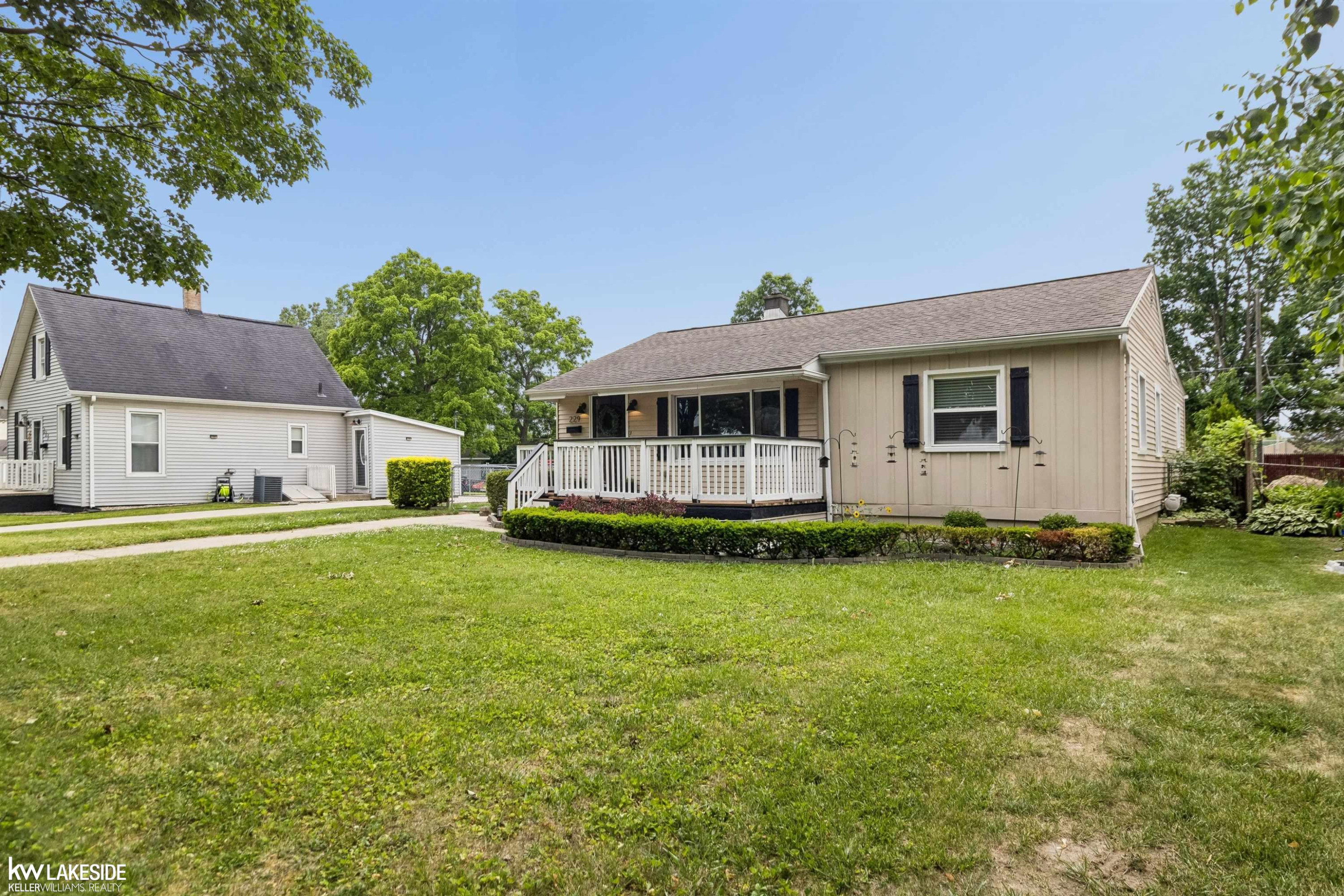 229 N Wilson Boulevard, Mount Clemens, MI 48043 — Photo 9