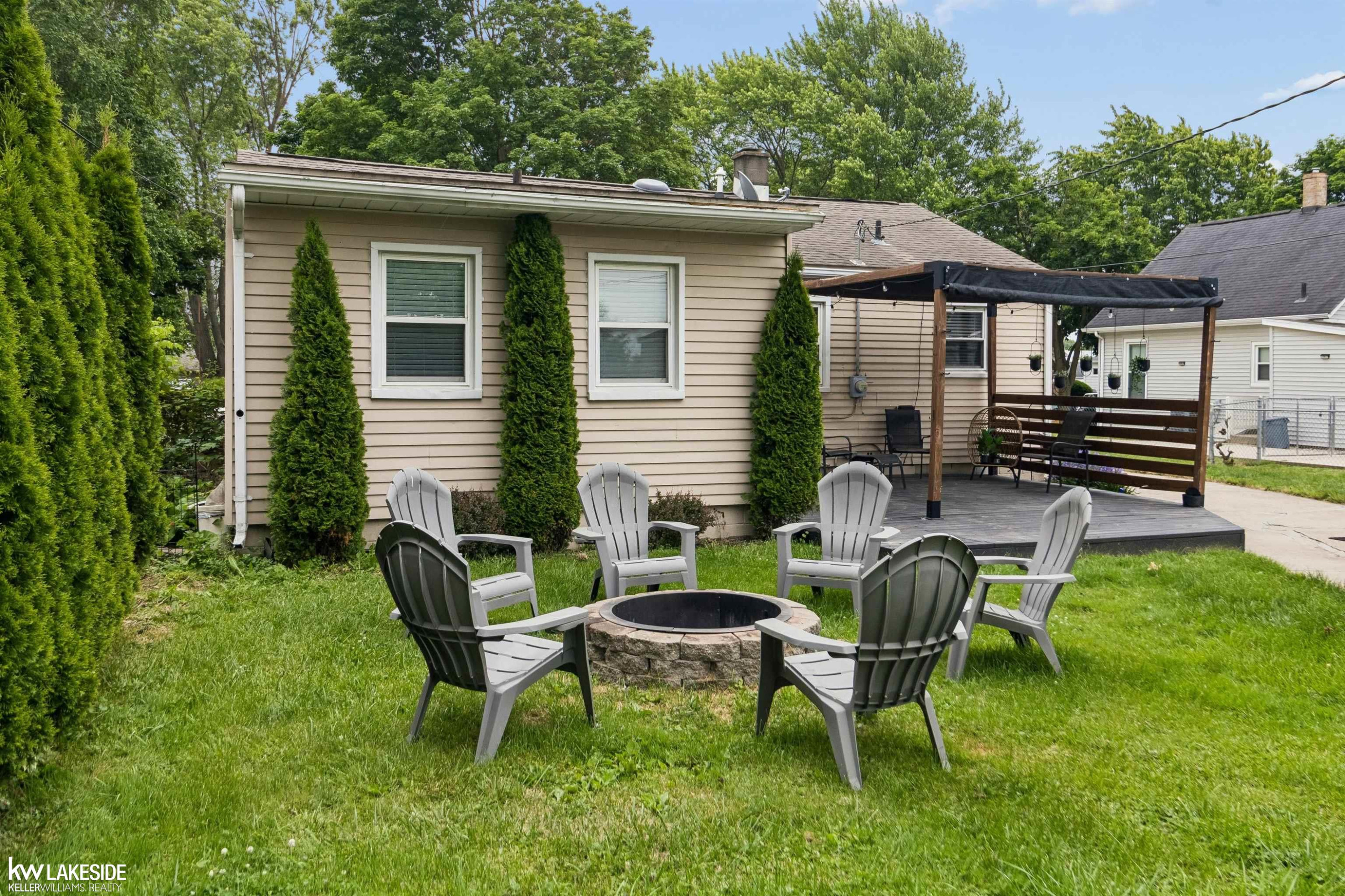 229 N Wilson Boulevard, Mount Clemens, MI 48043 — Photo 13