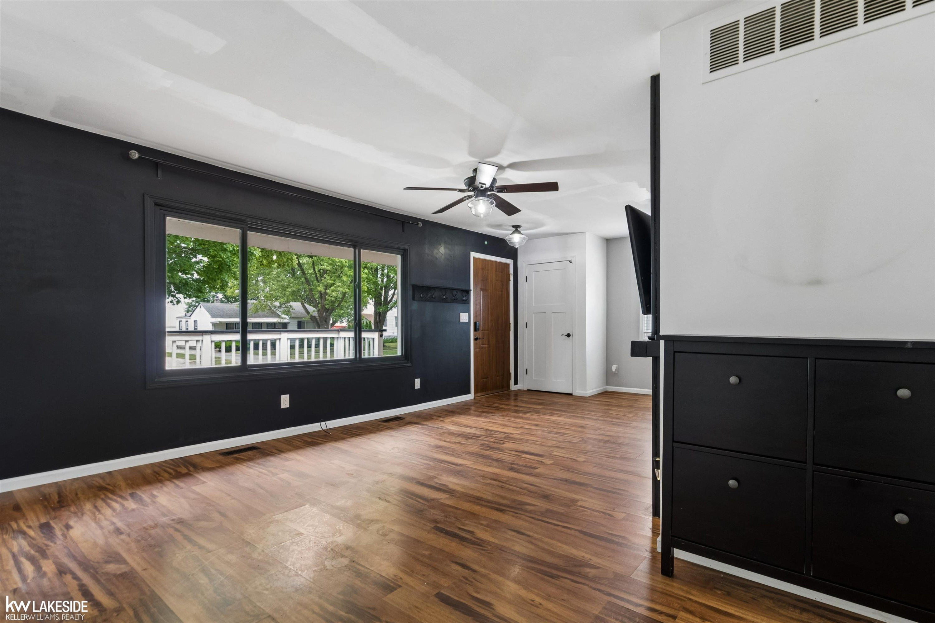 229 N Wilson Boulevard, Mount Clemens, MI 48043 — Photo 18