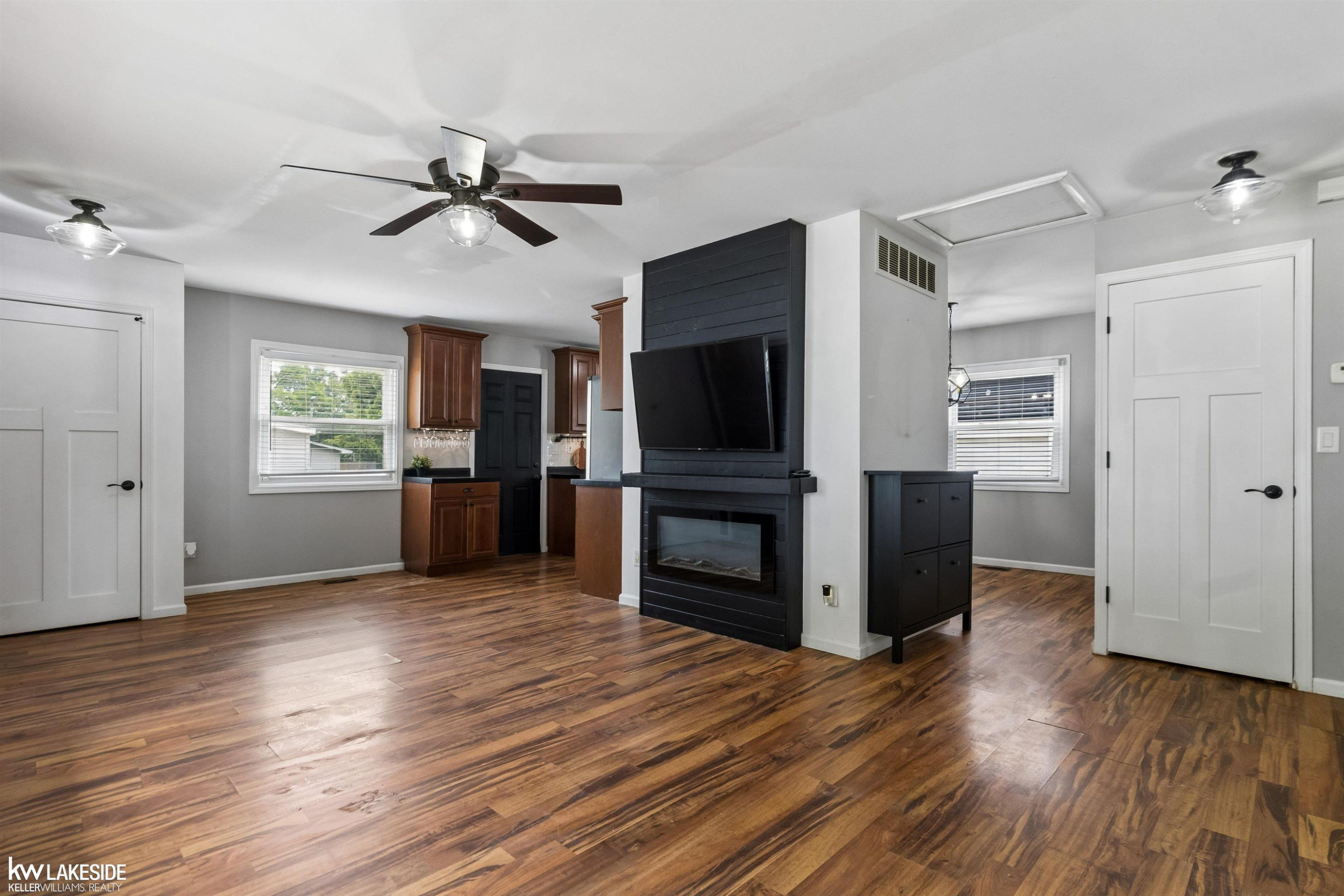 229 N Wilson Boulevard, Mount Clemens, MI 48043 — Photo 19