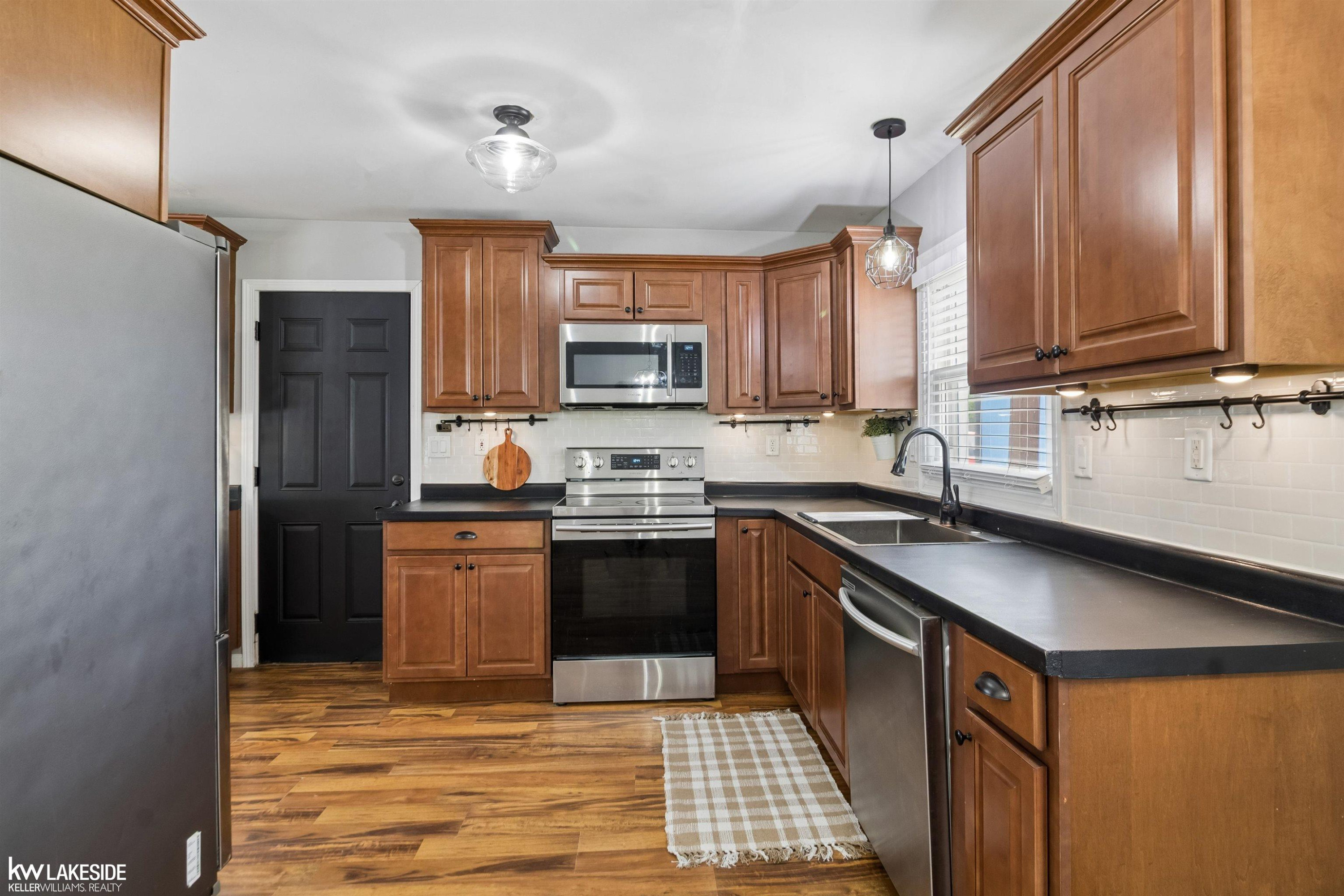 229 N Wilson Boulevard, Mount Clemens, MI 48043 — Photo 22