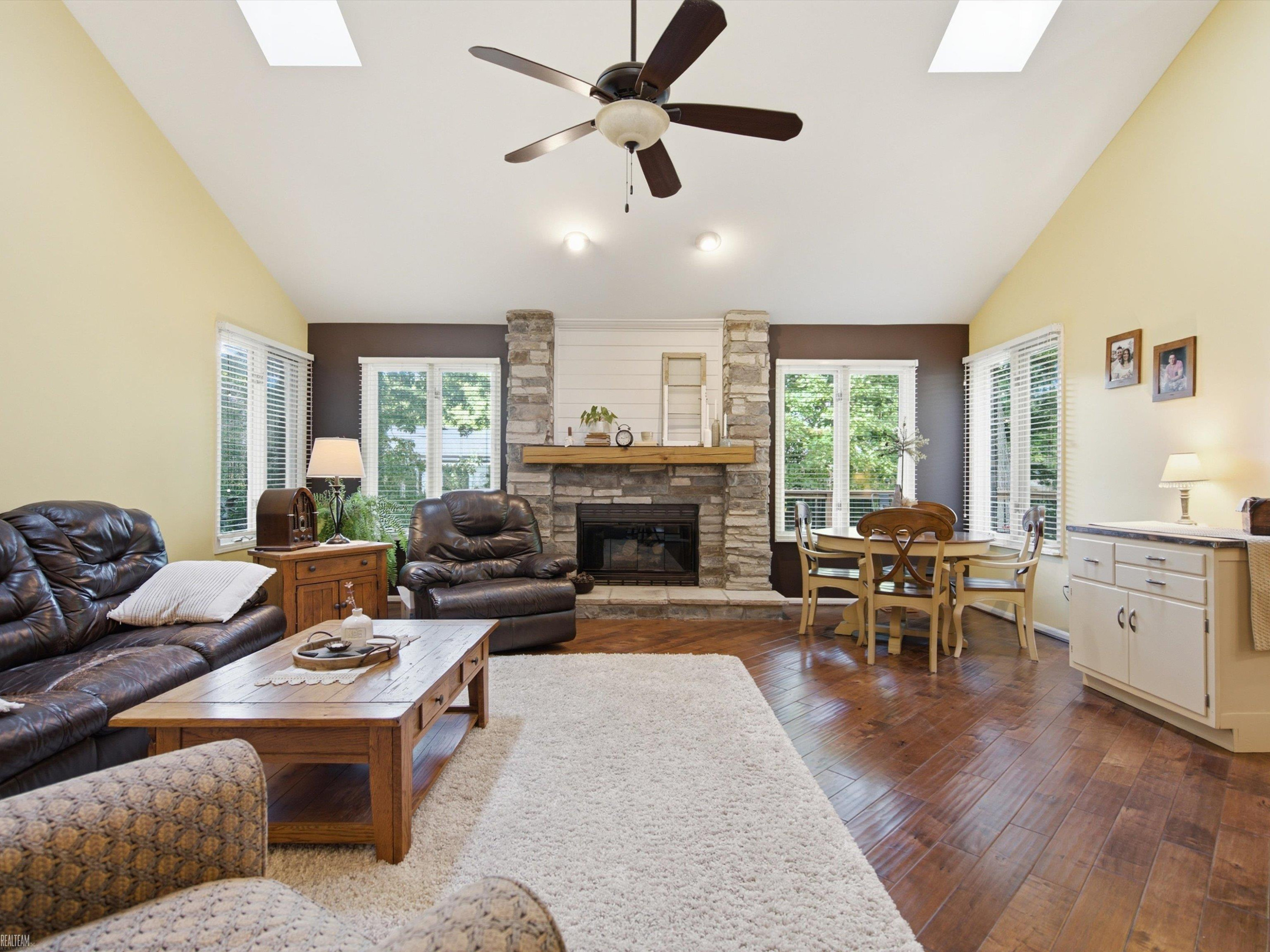 18036 N Lauren Drive, Clinton Twp, MI 48038 — Photo 5