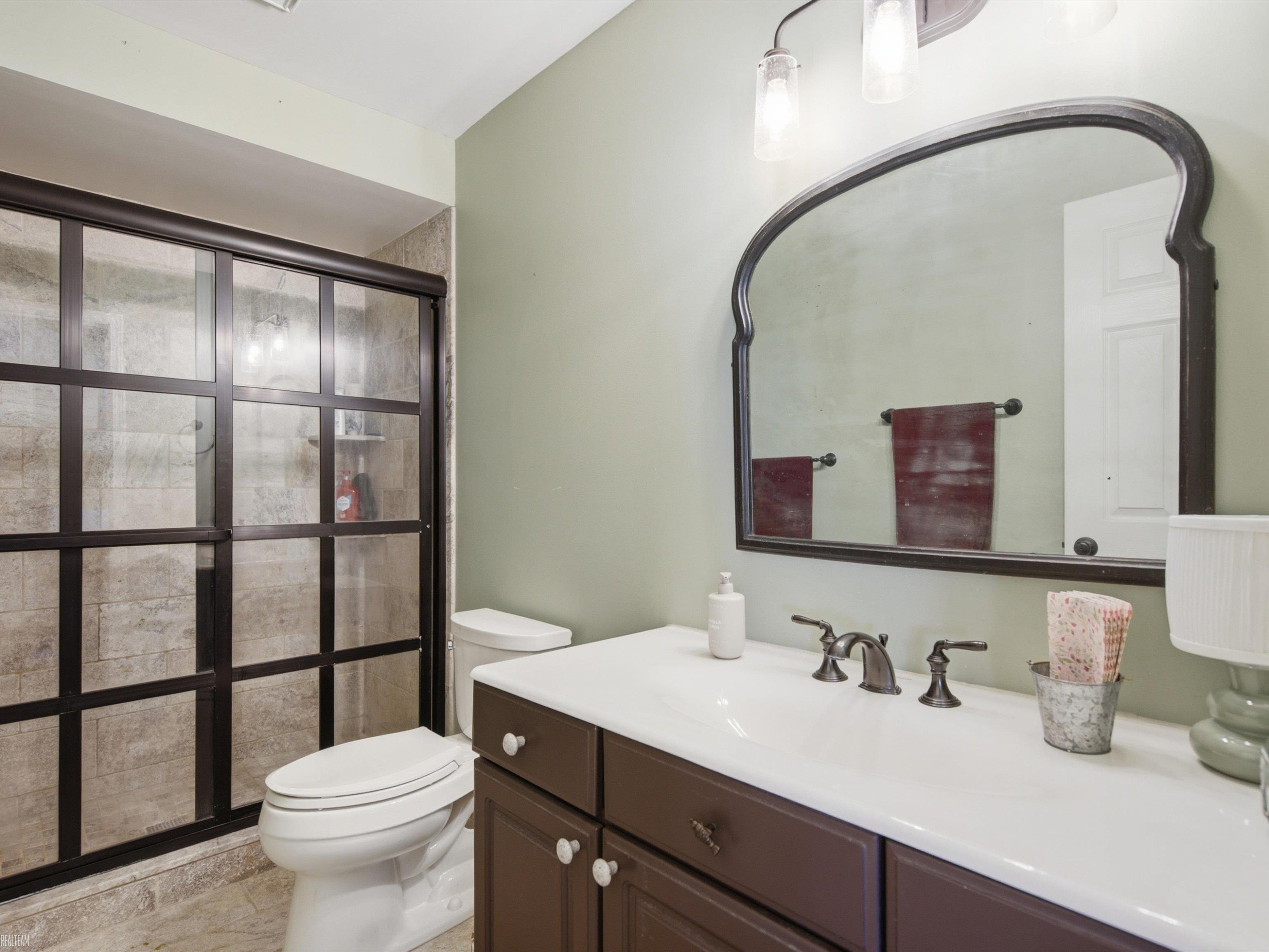 18036 N Lauren Drive, Clinton Twp, MI 48038 — Photo 24