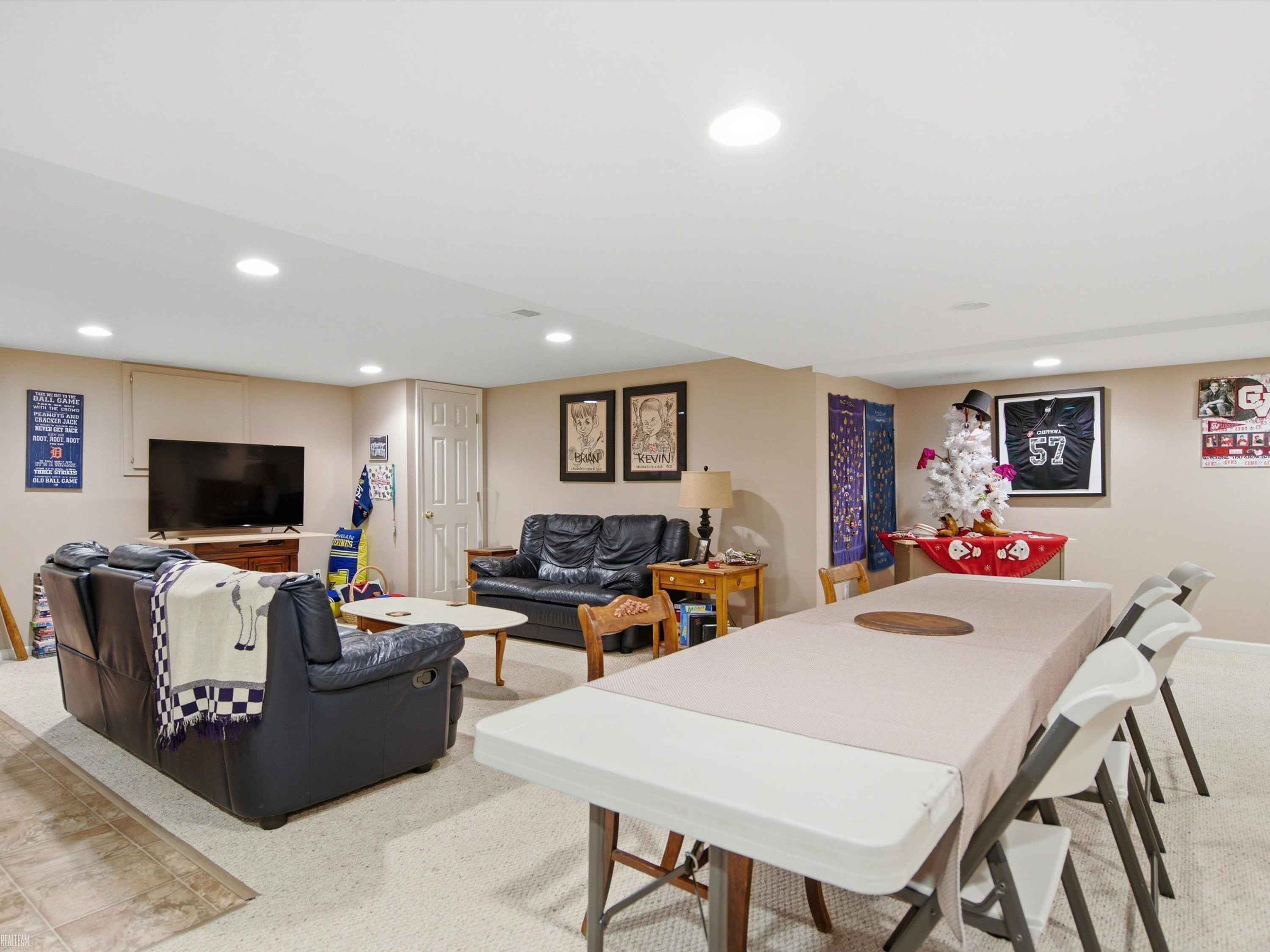 18036 N Lauren Drive, Clinton Twp, MI 48038 — Photo 29