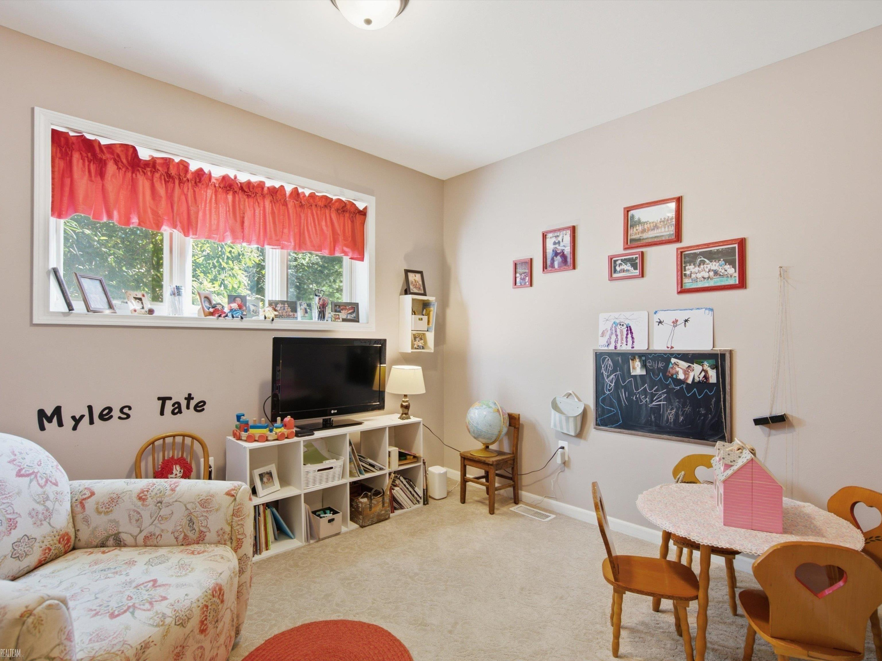 18036 N Lauren Drive, Clinton Twp, MI 48038 — Photo 33