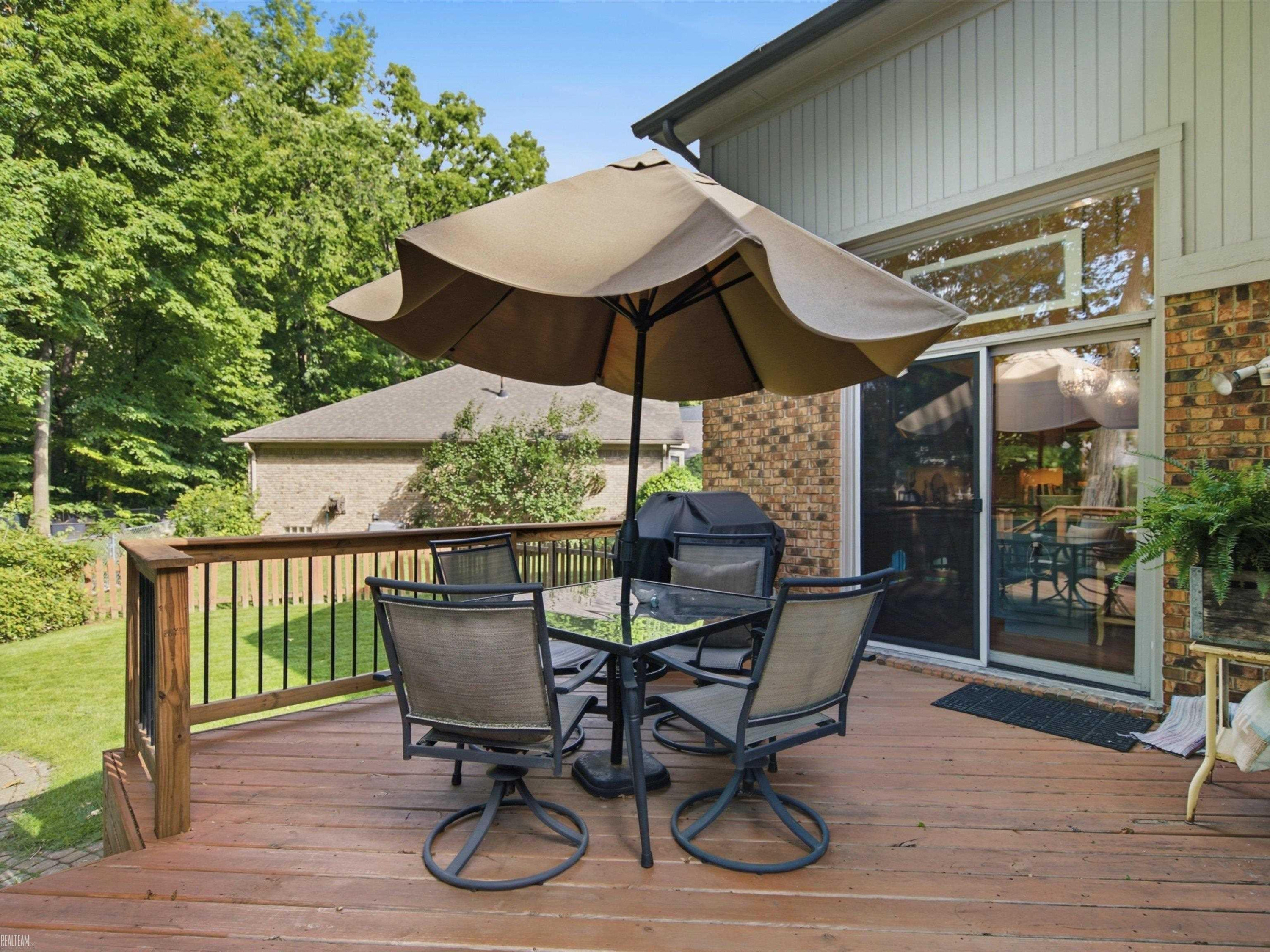 18036 N Lauren Drive, Clinton Twp, MI 48038 — Photo 41