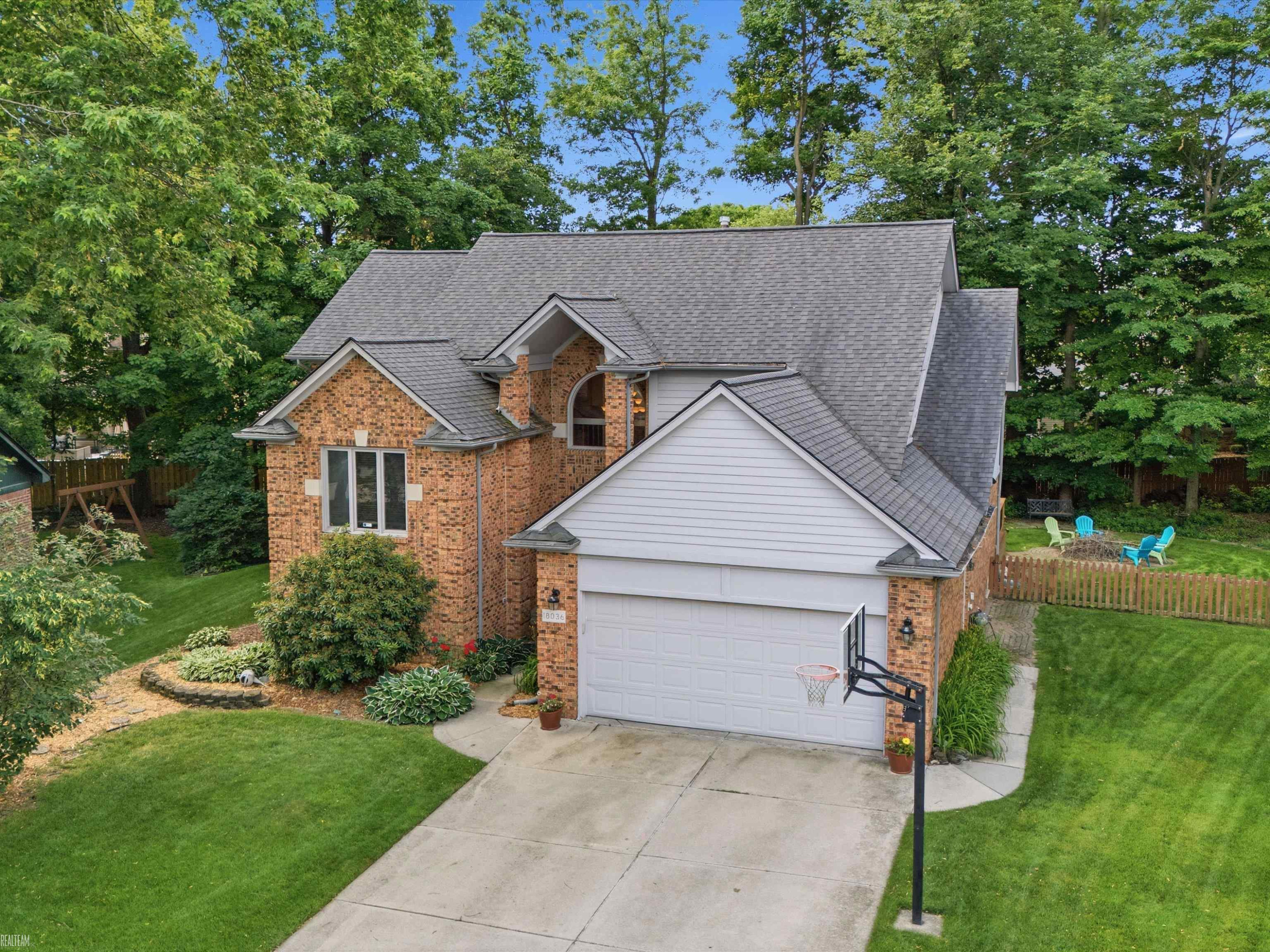 18036 N Lauren Drive, Clinton Twp, MI 48038 — Photo 44