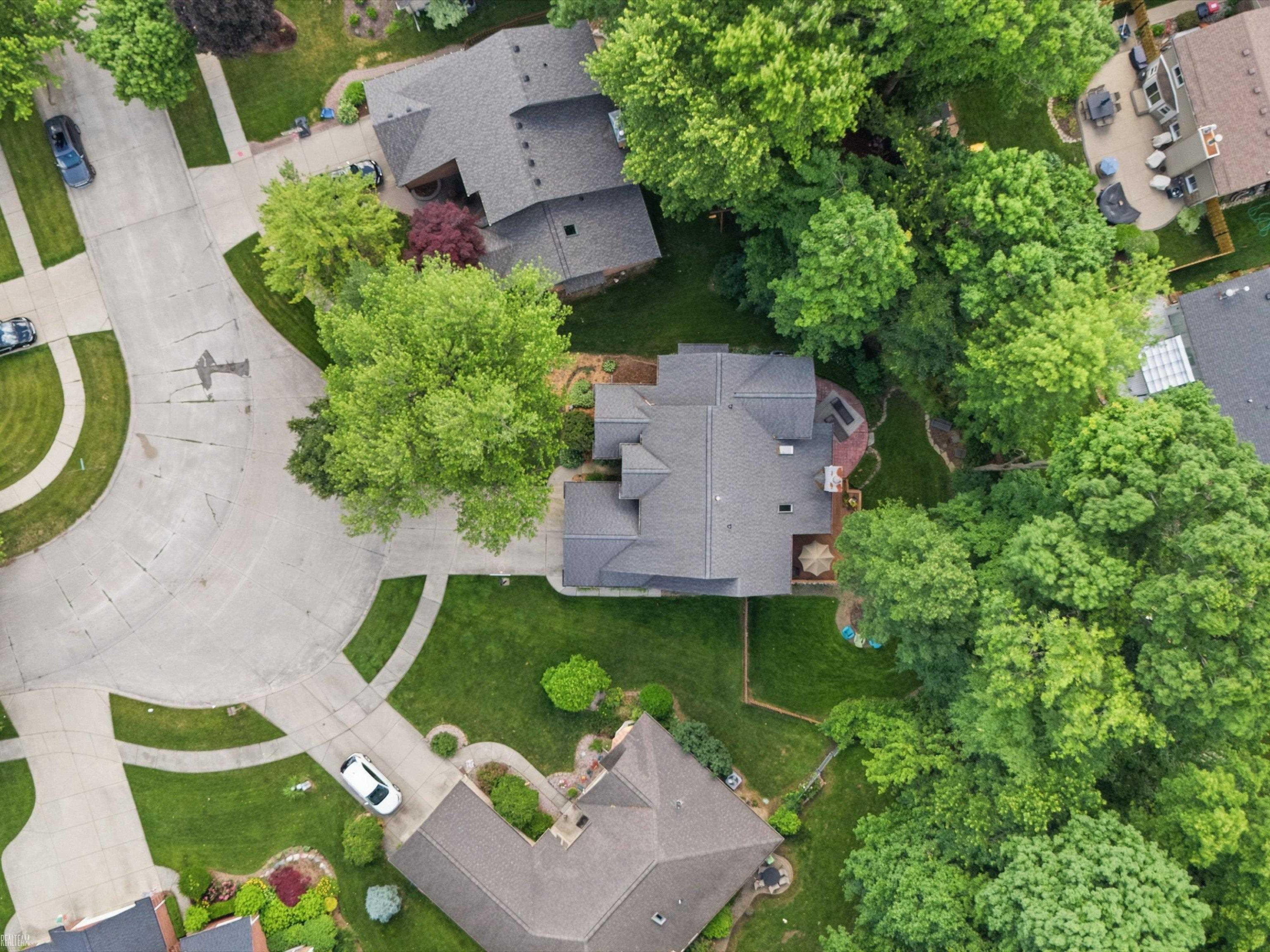 18036 N Lauren Drive, Clinton Twp, MI 48038 — Photo 48