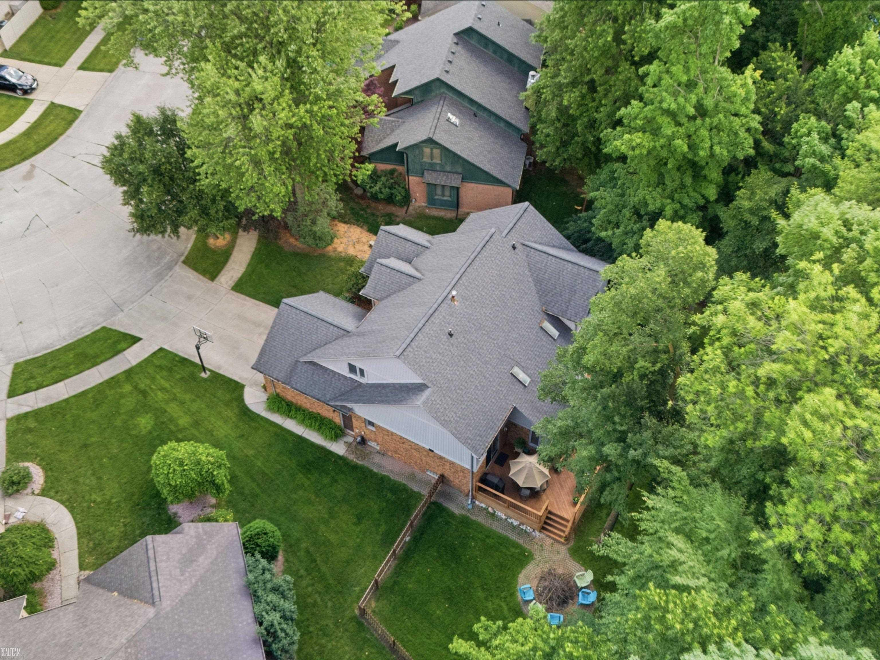 18036 N Lauren Drive, Clinton Twp, MI 48038 — Photo 49