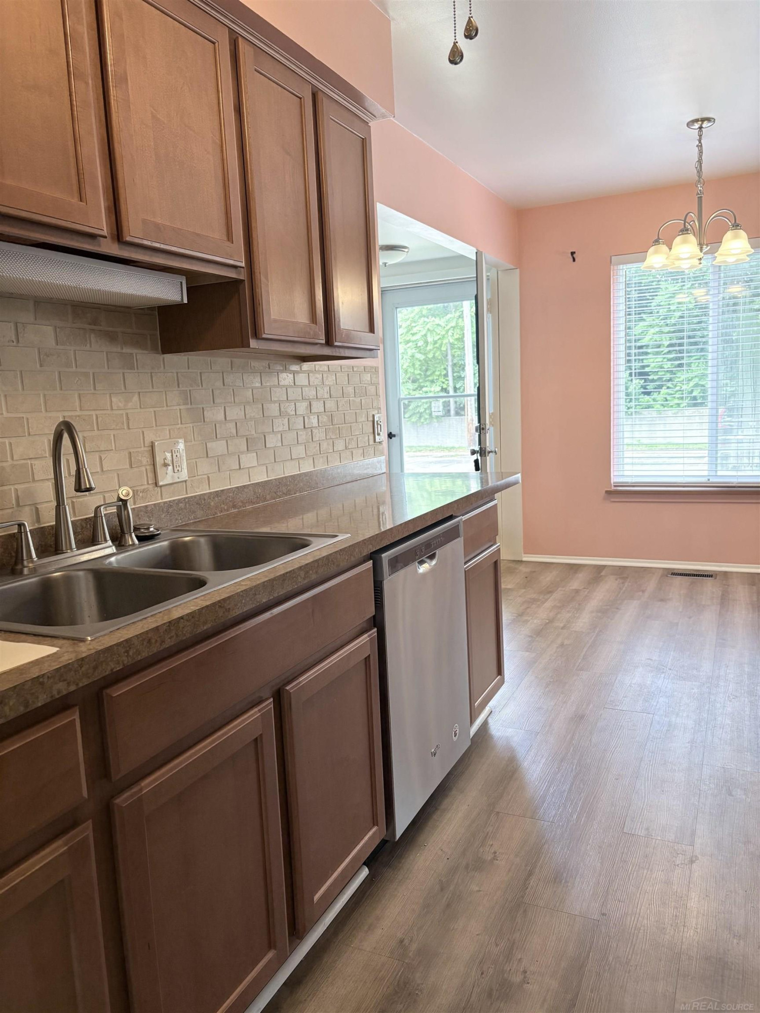 4384 15 Mile Road, 63, Sterling Heights, MI 48310 — Photo 7
