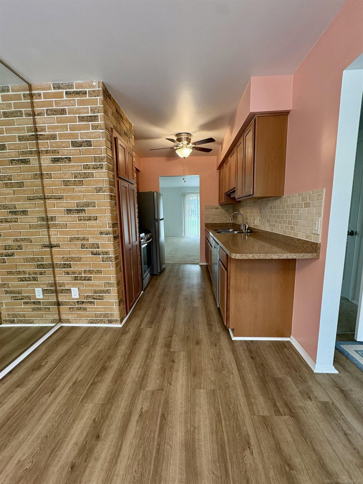 4384 15 Mile Road, 63, Sterling Heights, MI 48310 — Photo 9