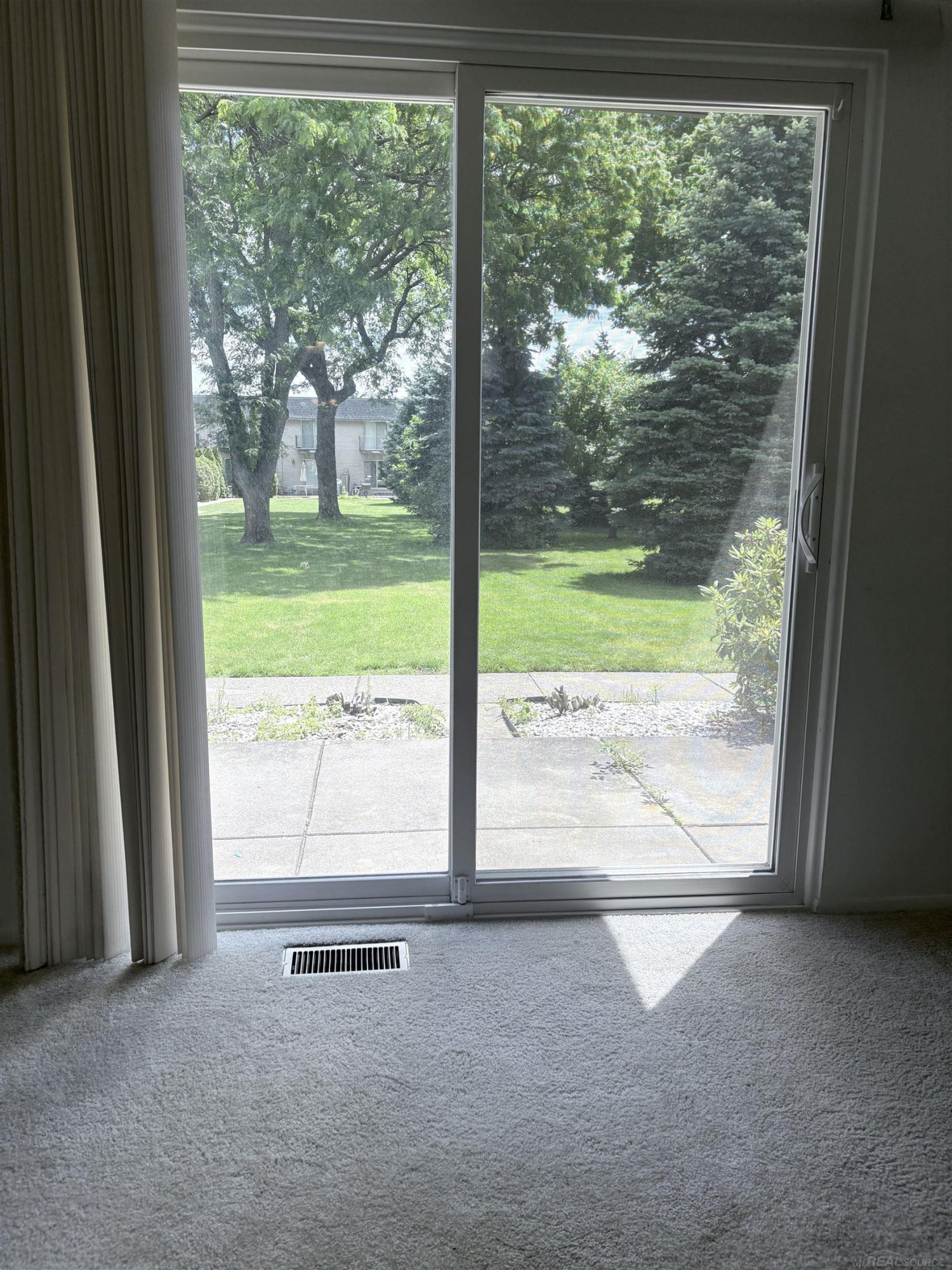 4384 15 Mile Road, 63, Sterling Heights, MI 48310 — Photo 13