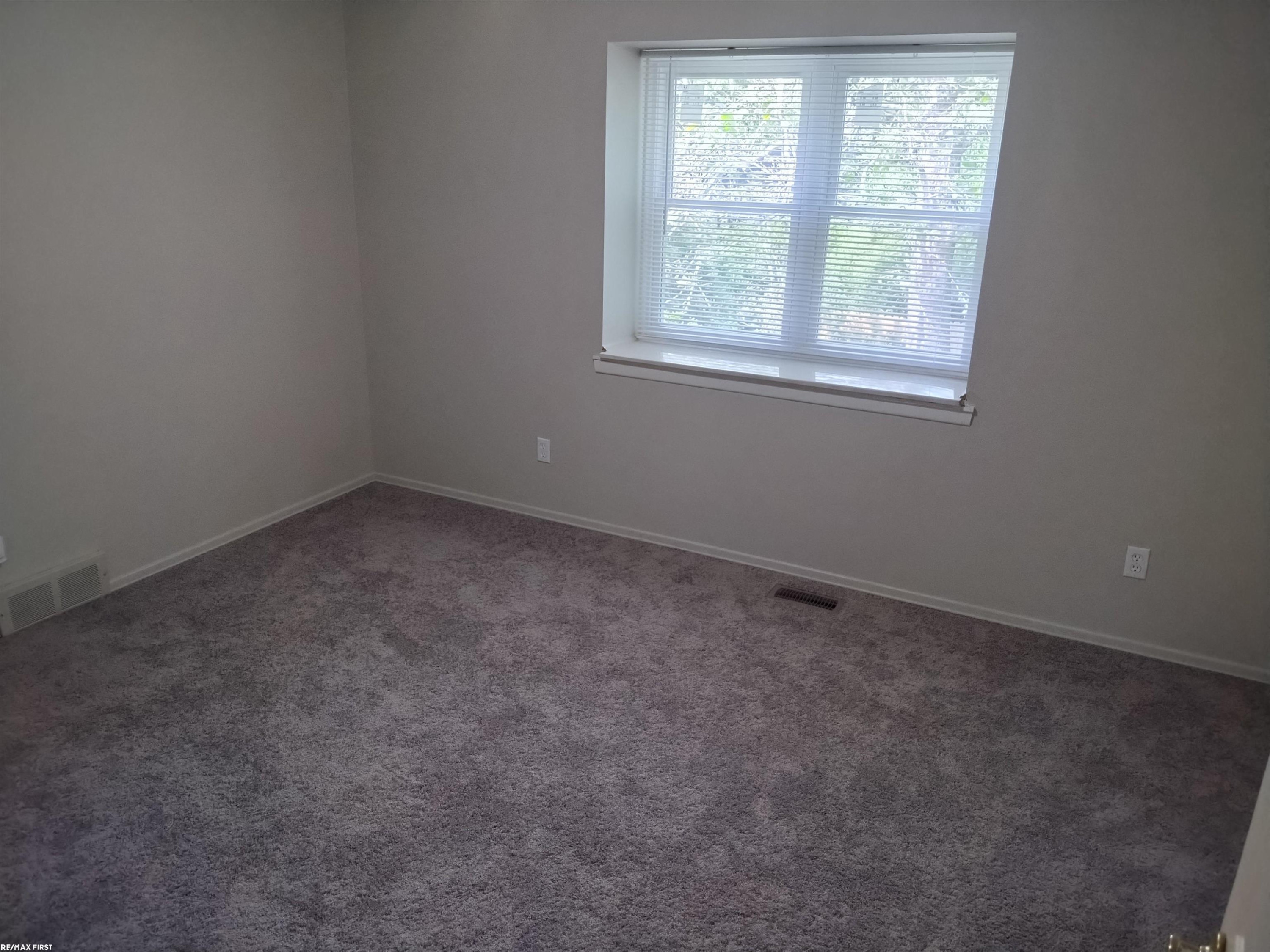 45547 Kensington Street, Utica, MI 48317 — Photo 11