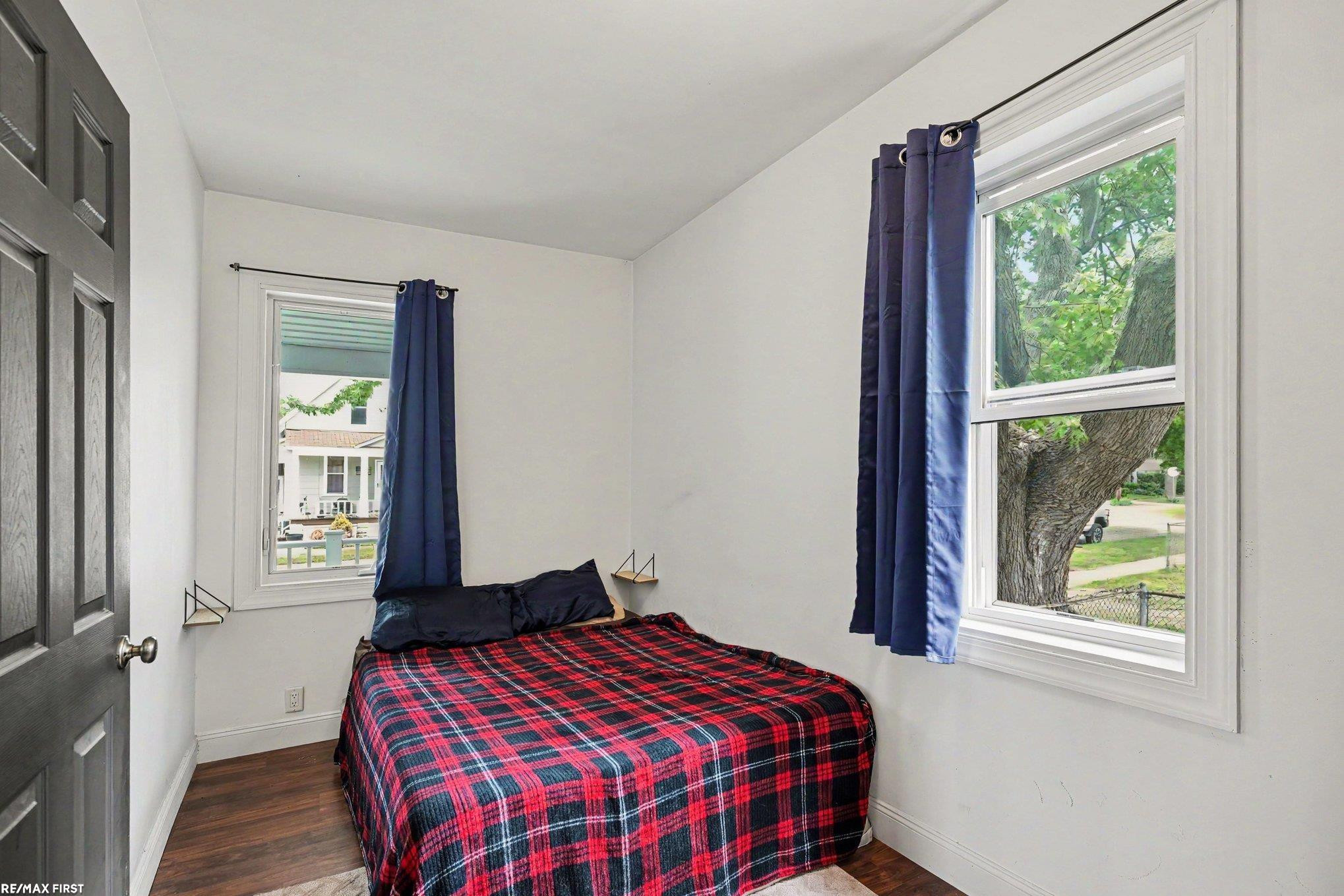 425 E St Clair Street, MI — Photo 10