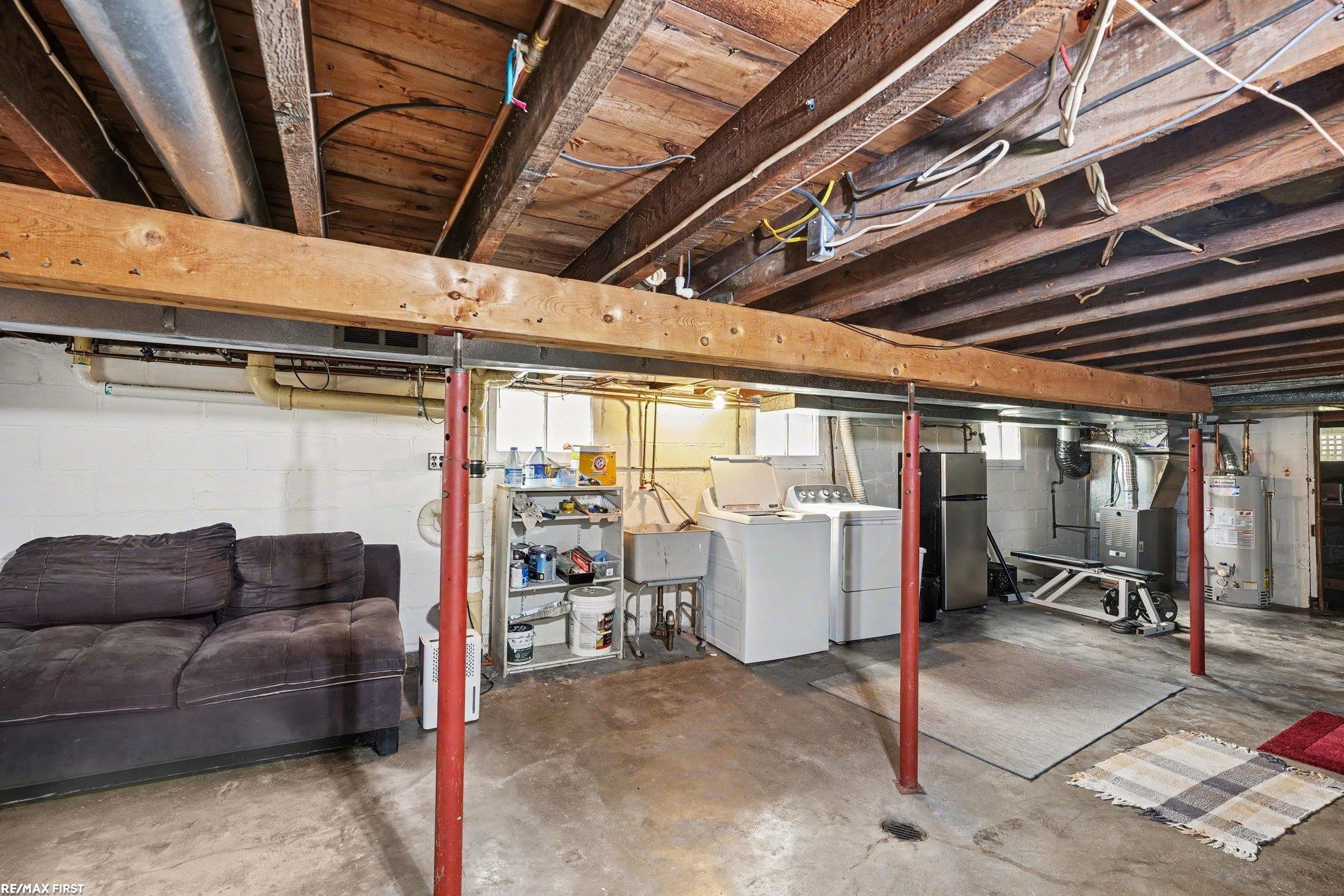 425 E St Clair Street, MI — Photo 15