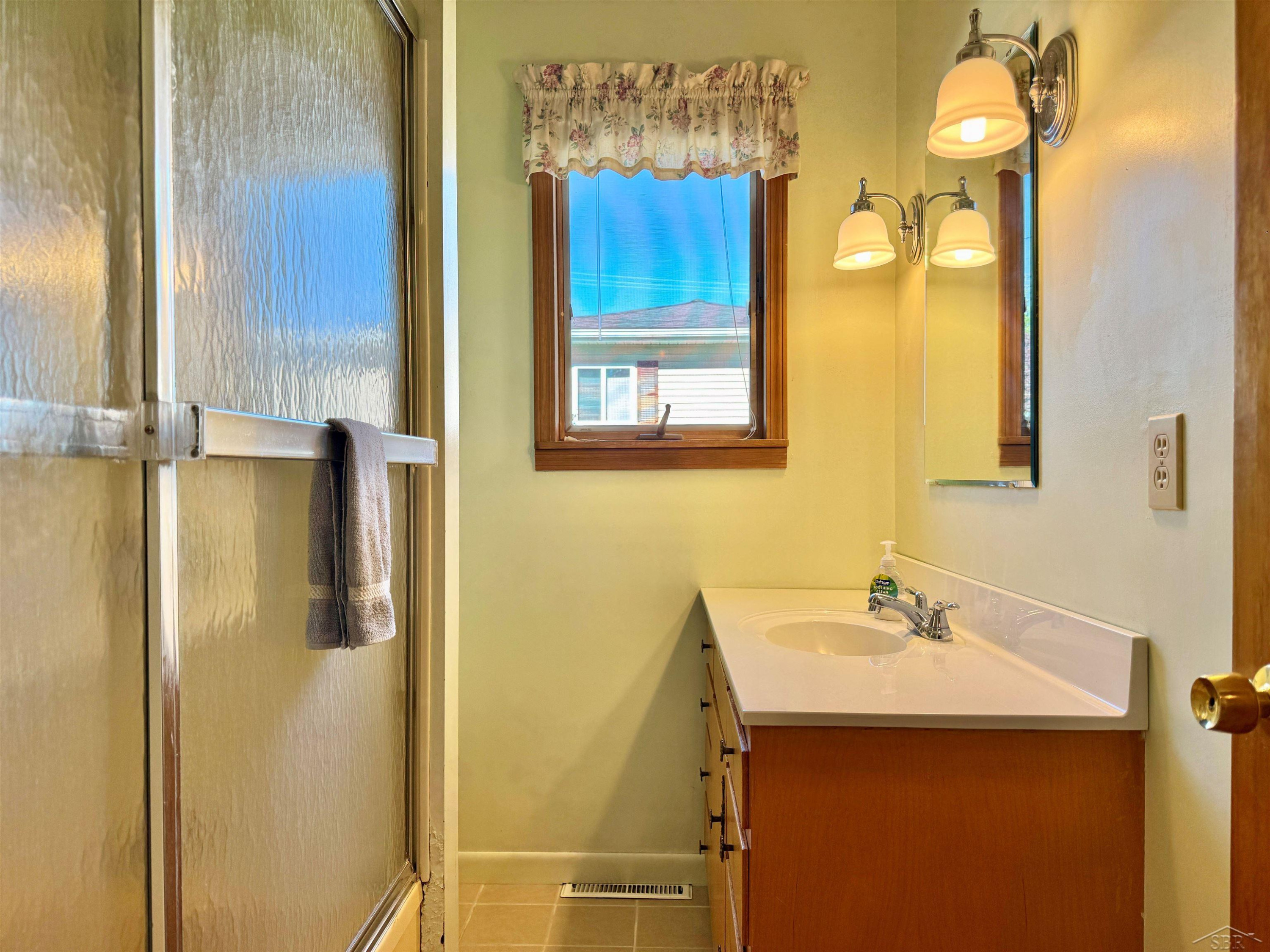 835 Wheelock Drive, Freeland, MI 48623 — Photo 17