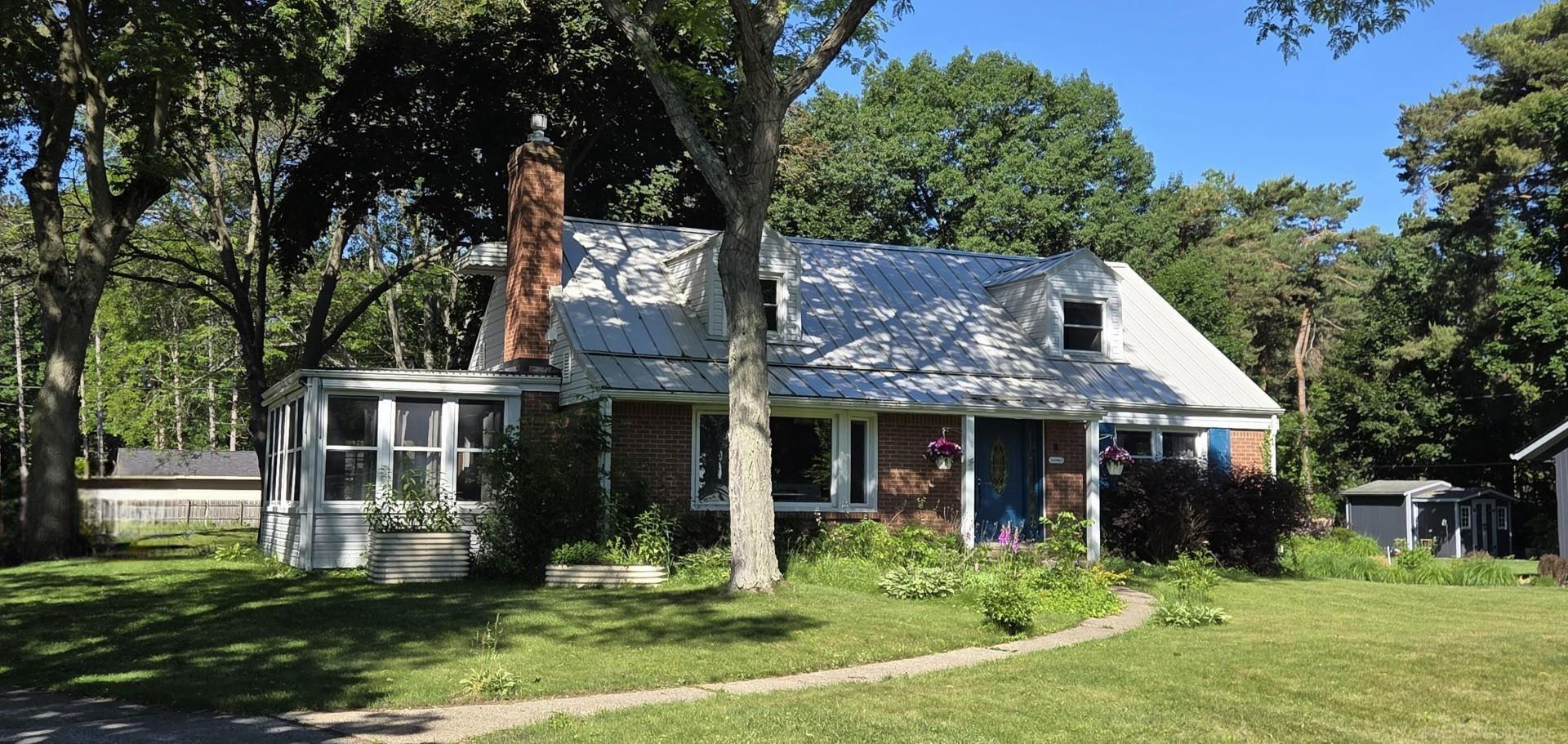 4579 Lakeshore Road, MI 48059