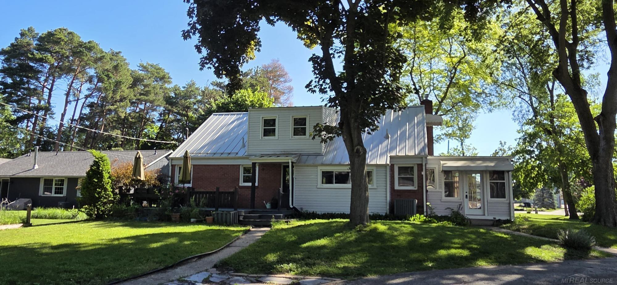 4579 Lakeshore Road, MI 48059 — Photo 2
